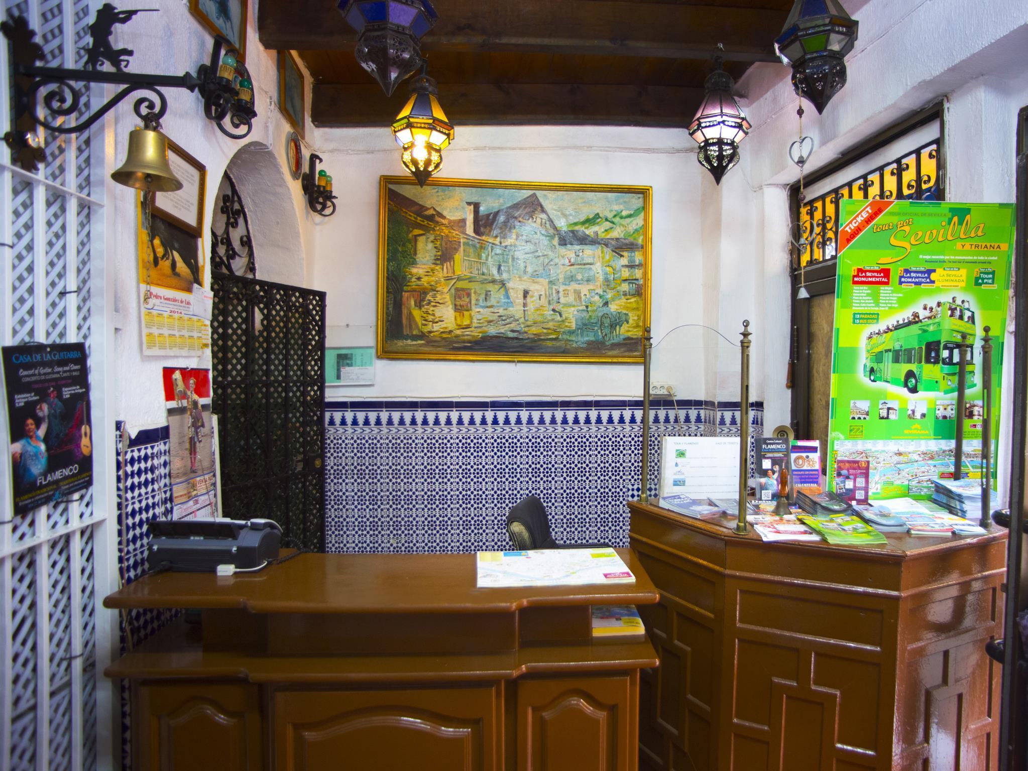 Vista Lobby Pension Santa Maria La Blanca