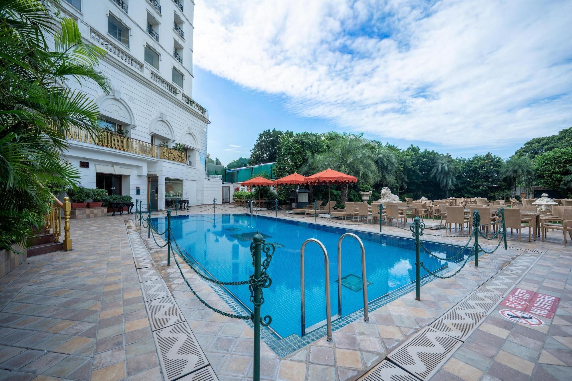 Vista Piscina Radisson Hotel Jalandhar