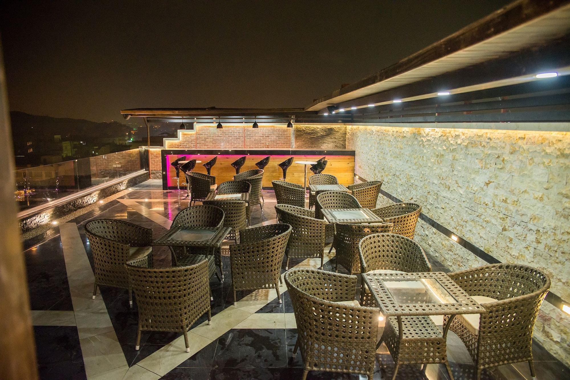 Restaurant Marvel Stone Hotel