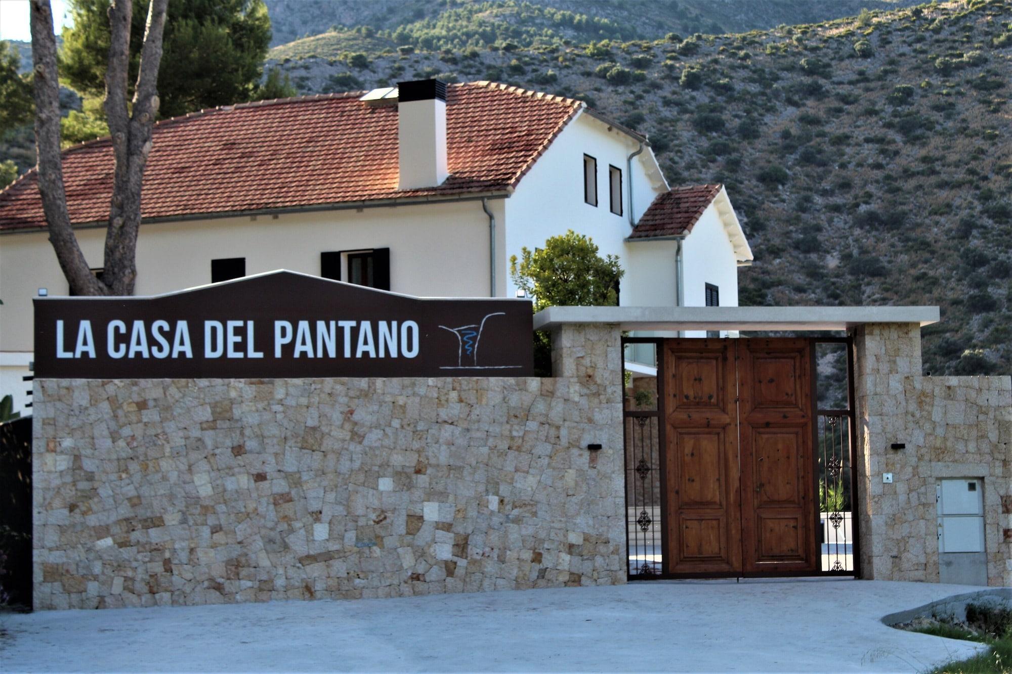Varios LA CASA DEL PANTANO