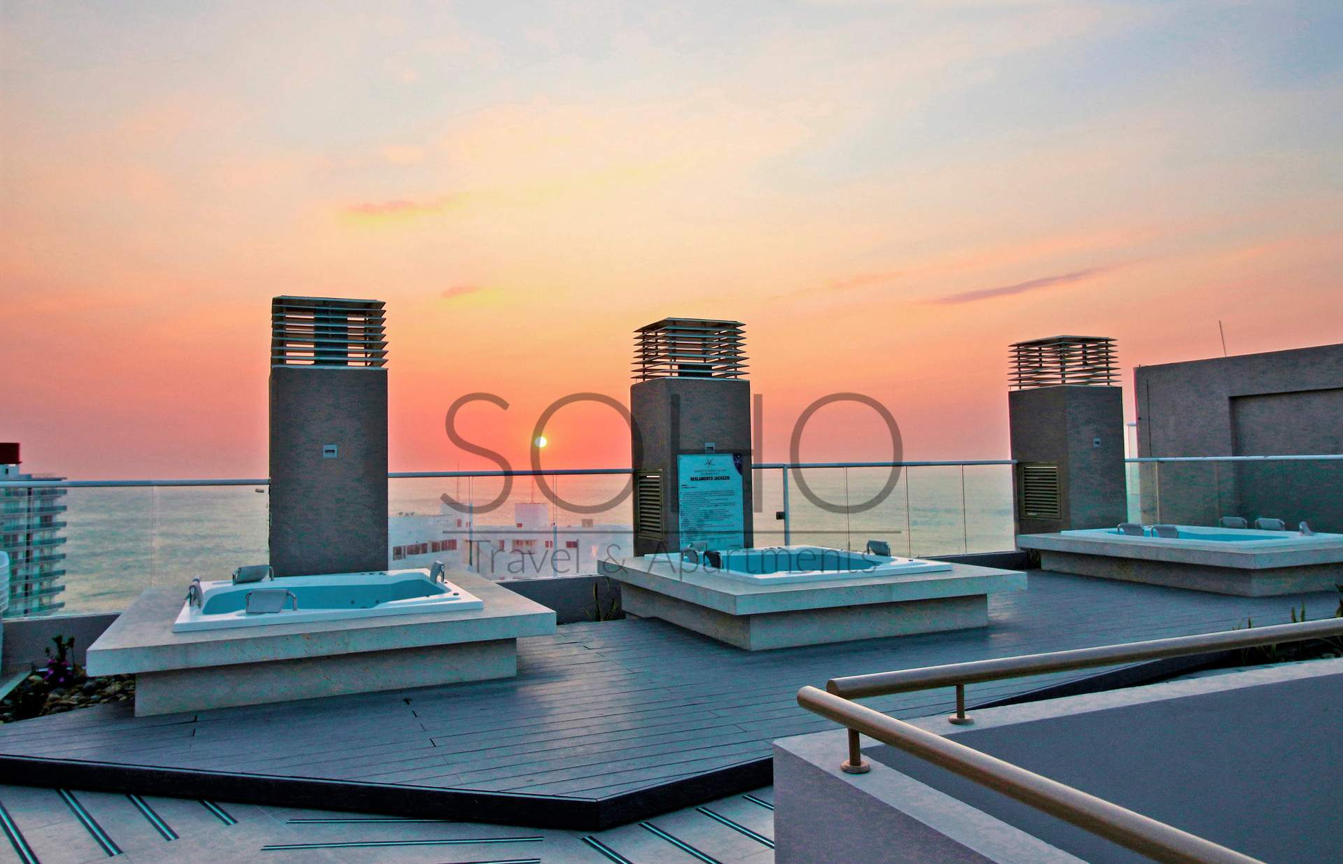 Hotel Apartasuites Reserva del Mar  Cerca al Mar by SOHO