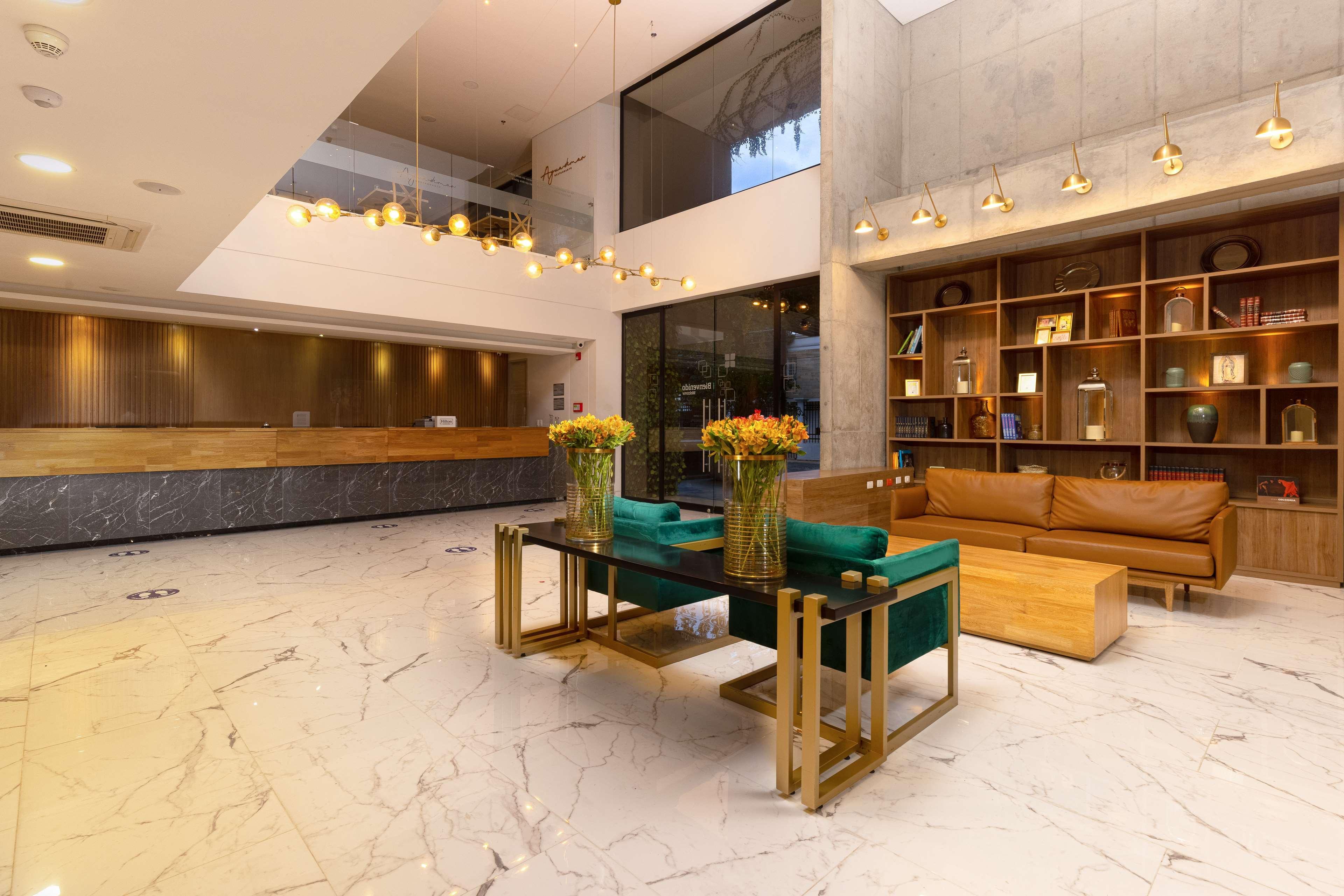 Vista Lobby Hilton Garden Inn Cali Ciudad Jardin