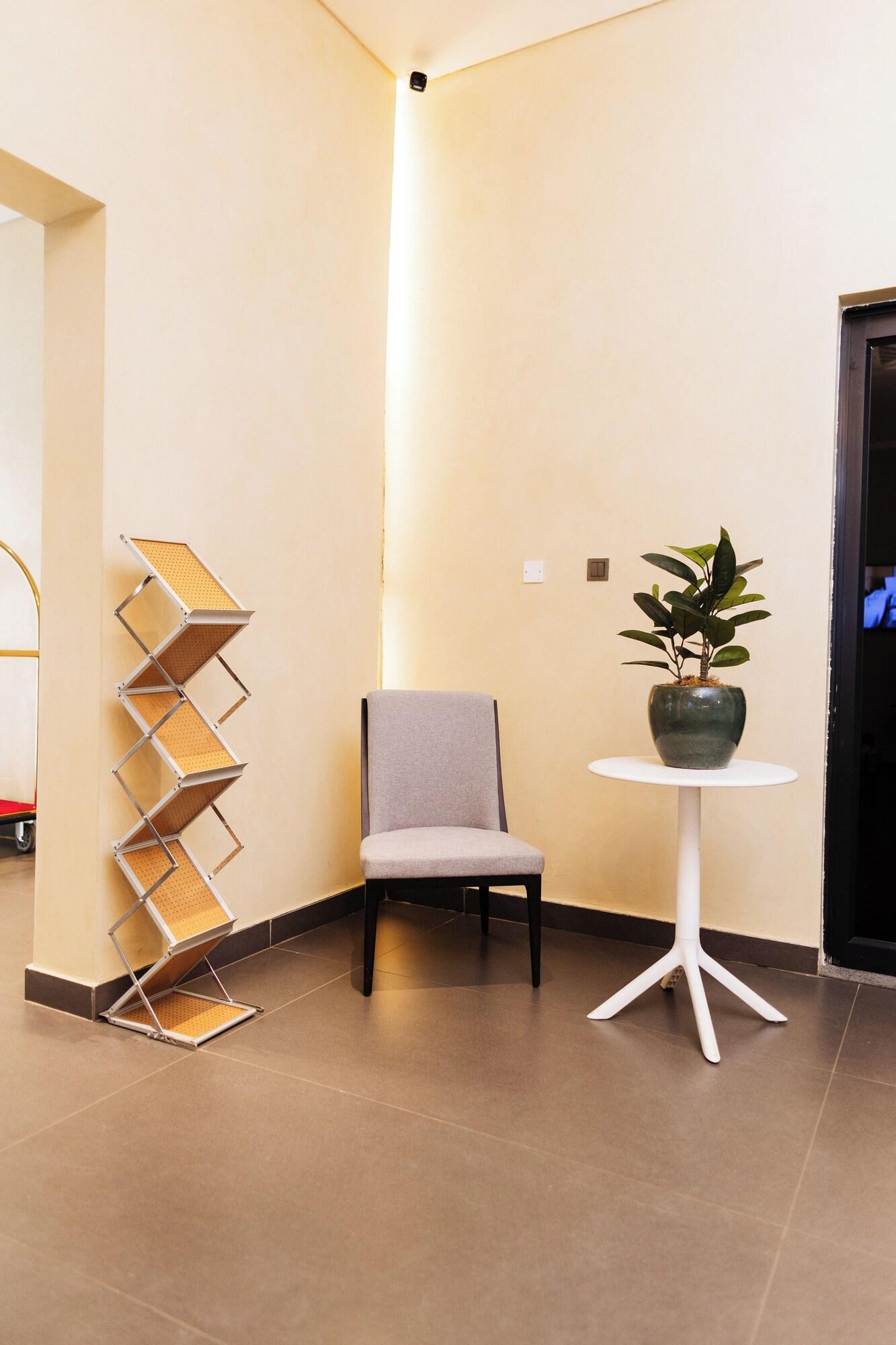 Vista Lobby 38 on Boulders Hotel