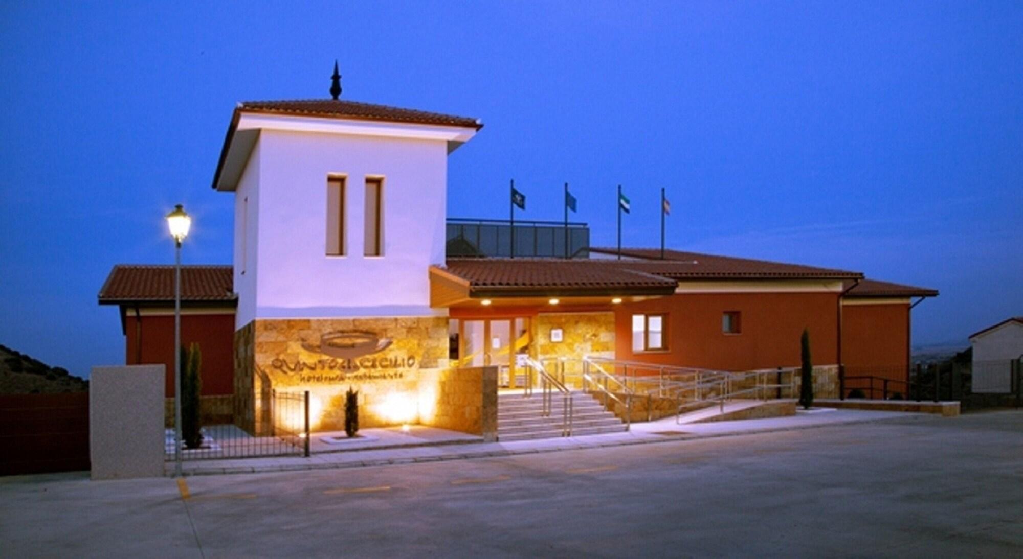 Vista Exterior Hotel Y Apartamentos Quinto Cecilio