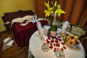 Alojamiento - Hotel Paraiso del Lago