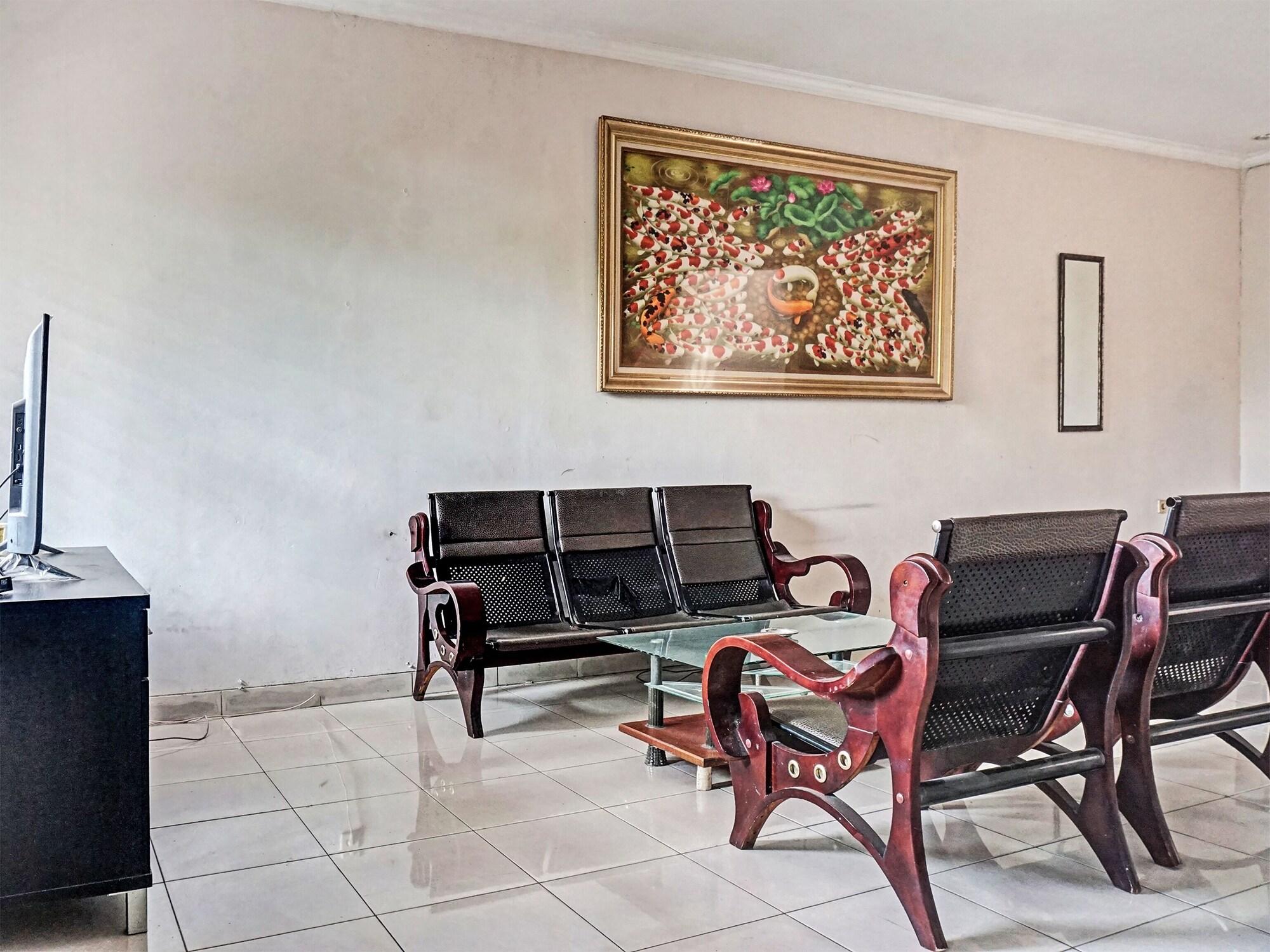 Vista Lobby OYO 91849 Karawaci Taman Permata 5