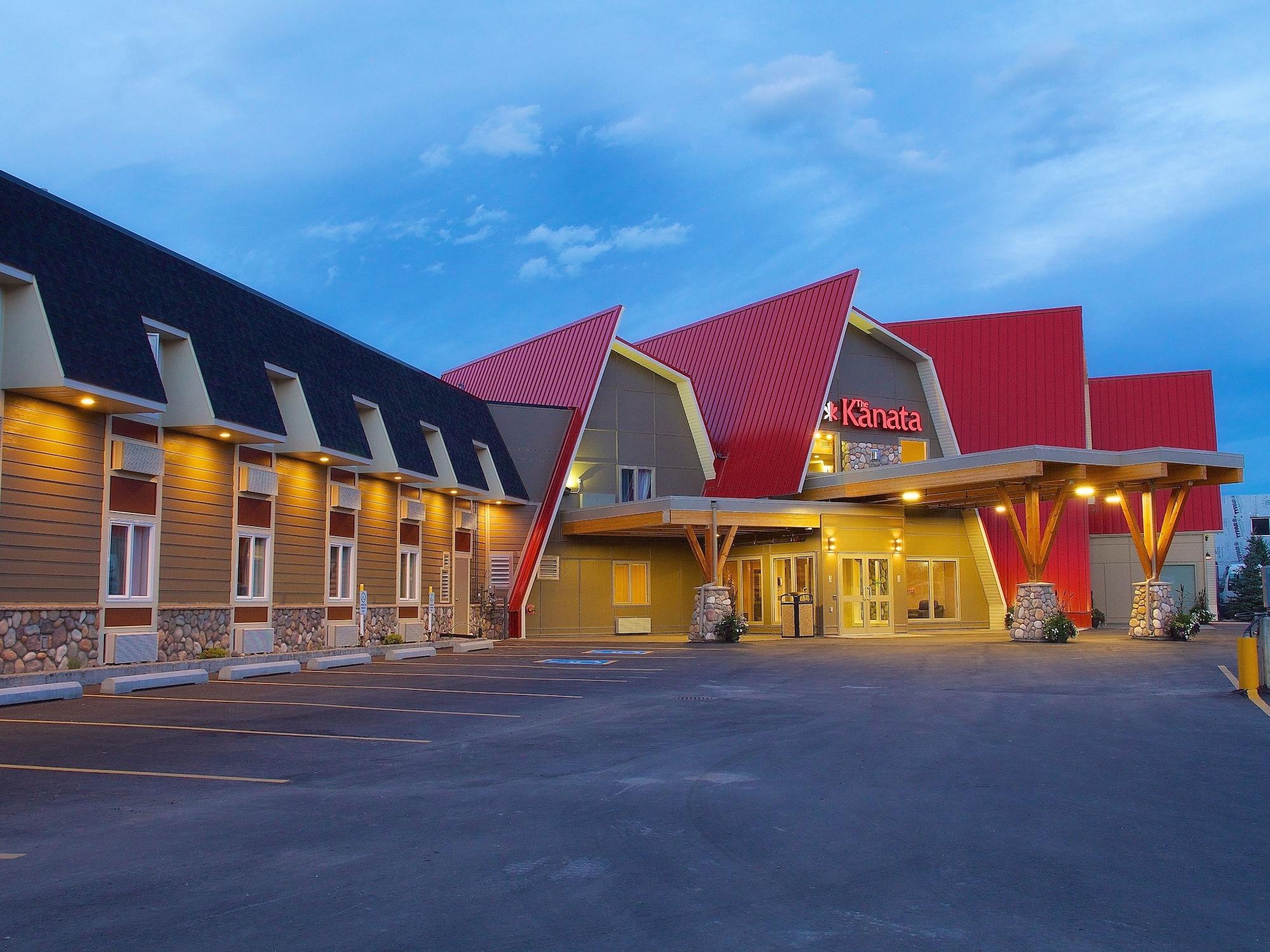 Vista Exterior The Kanata by BCMInns Blairmore
