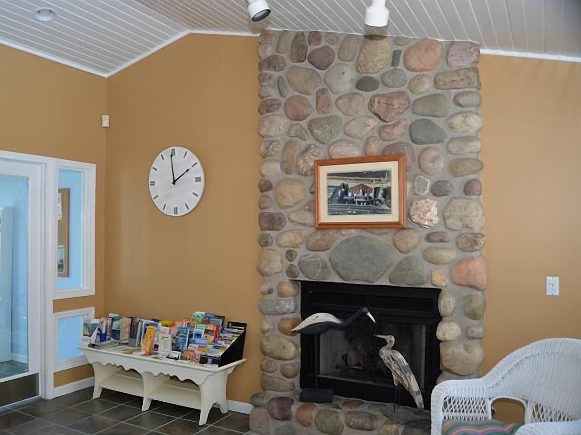 Vista Lobby Beach Condominium Hotel