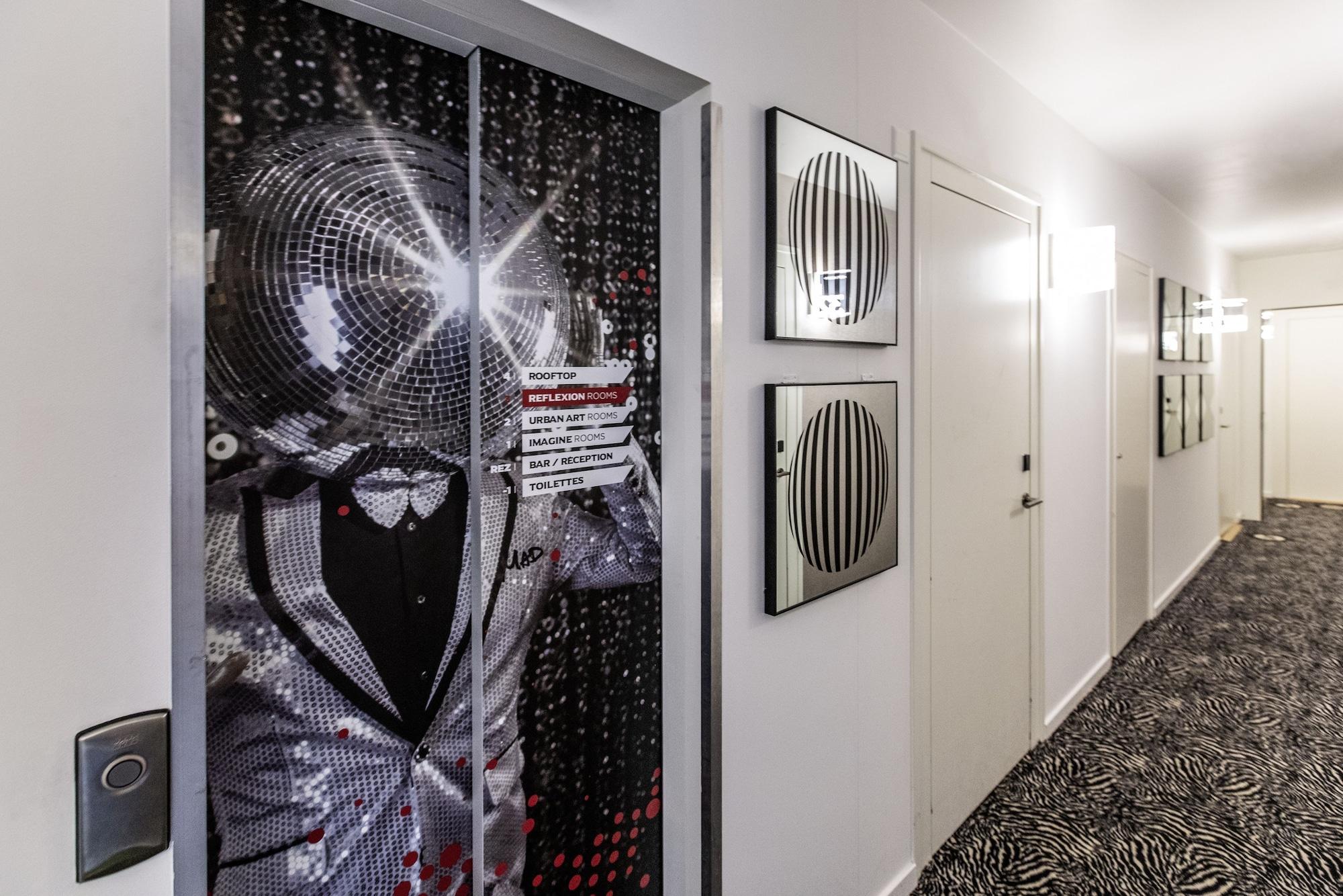 Varios ibis Styles Lausanne Center Mad House