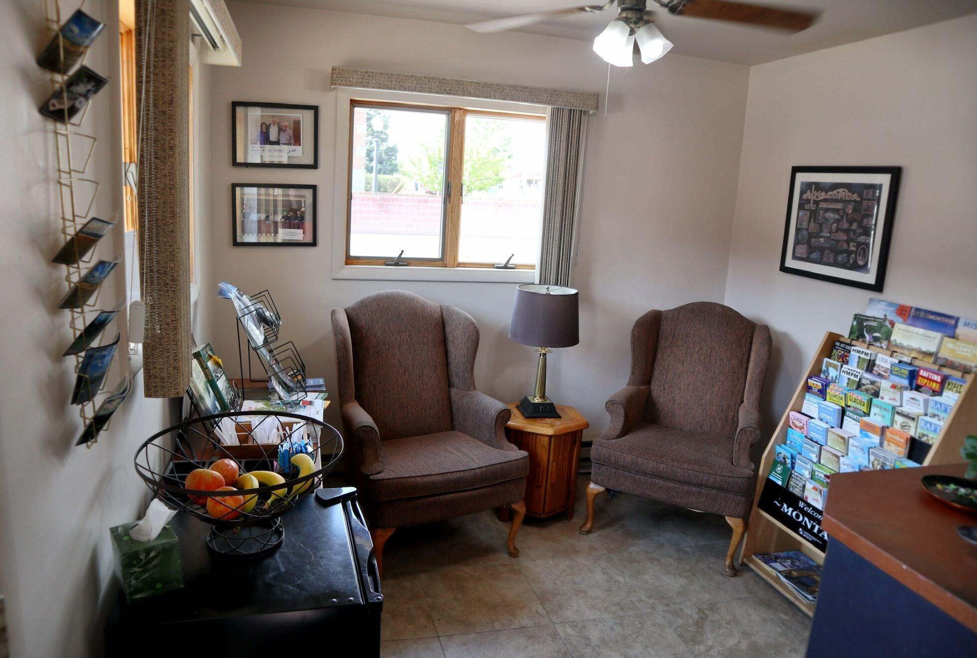 Vista Lobby Marcus Daly Motel