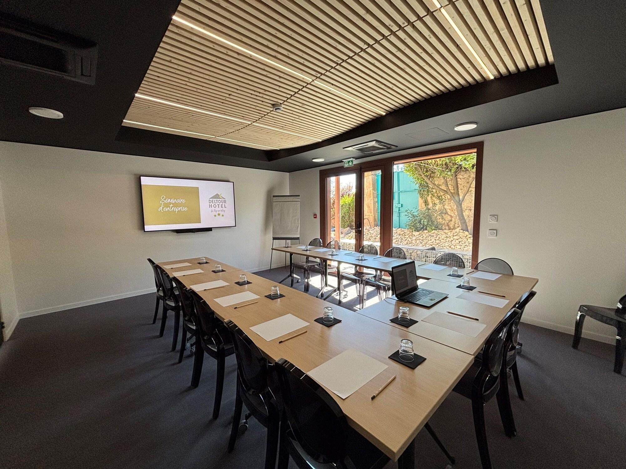 Sala de Reuniones Deltour Hotel Puy en Velay