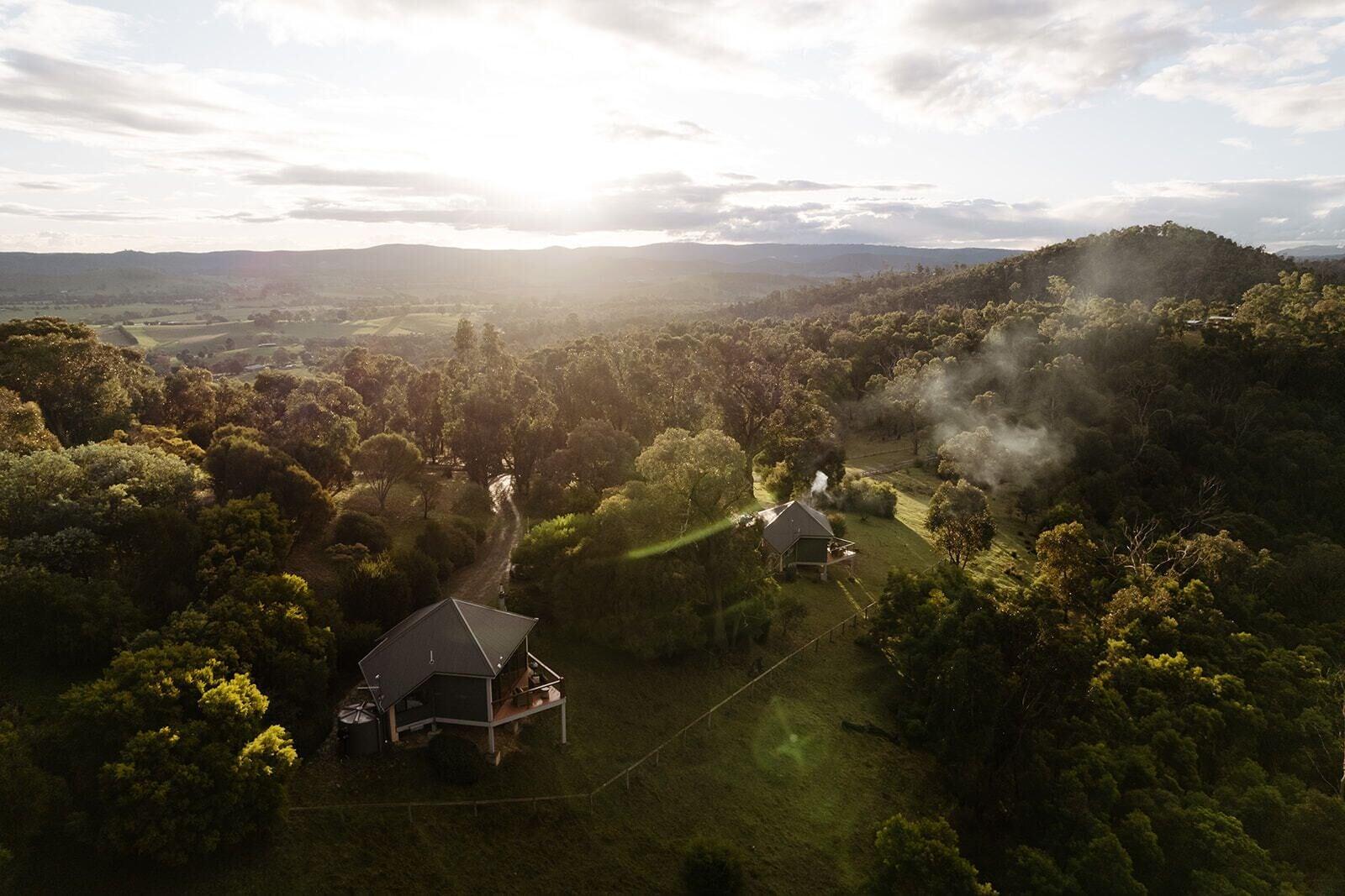 Varios Kangaroo Ridge Retreat