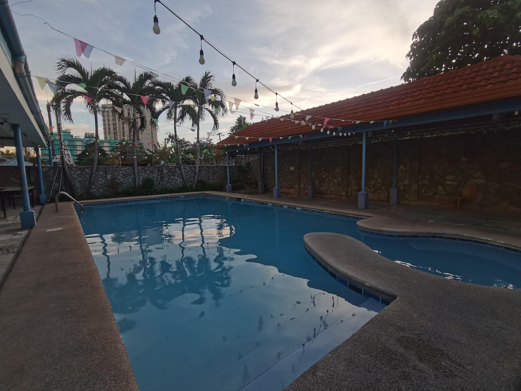 Vista Piscina Metro Park Hotel Cebu City