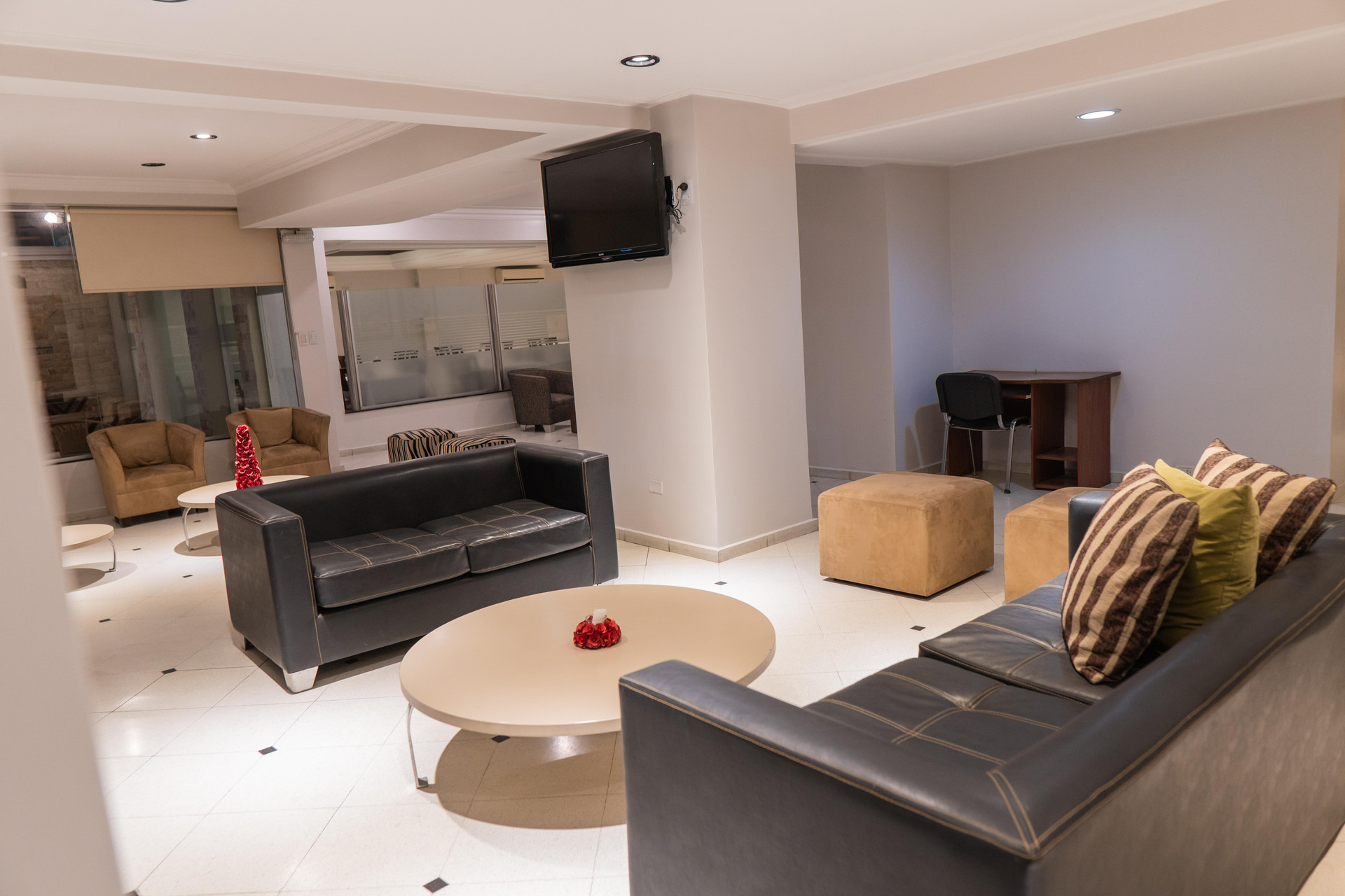 Vista Lobby Hotel Embajador