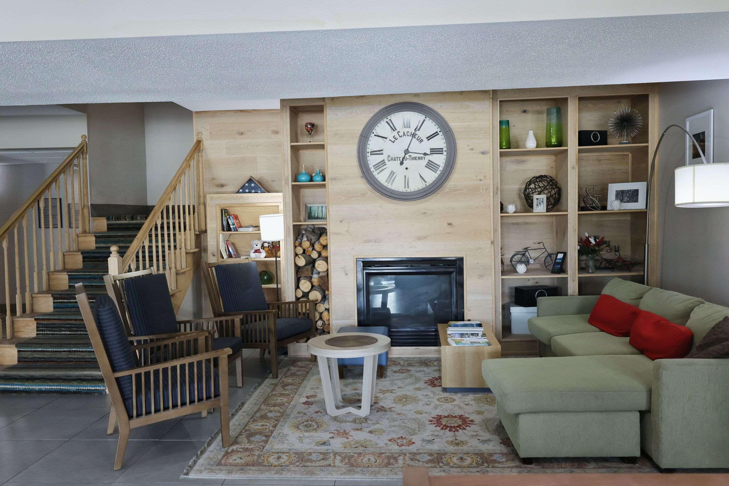 Vista Lobby Country Inn & Suites by Radisson, Sparta, WI