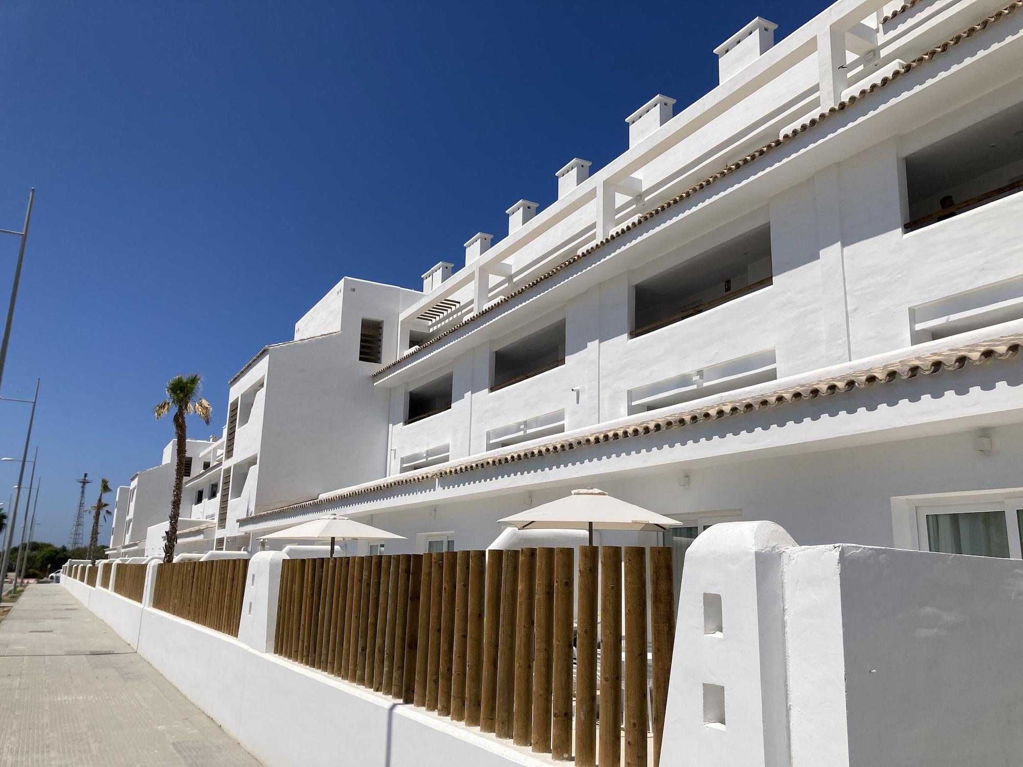 Vista Exterior Punta Candor Suites