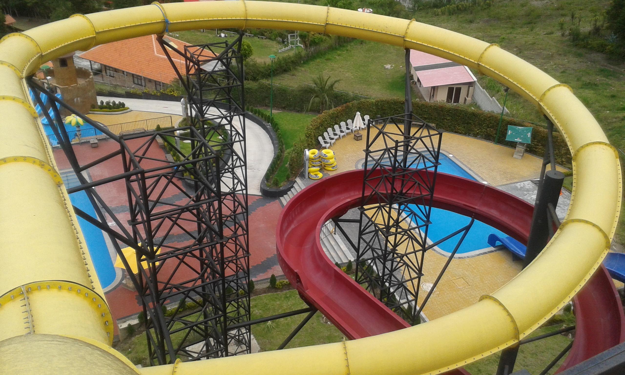 Instalaciones Recreativas Parque Acuático Planeta Azul