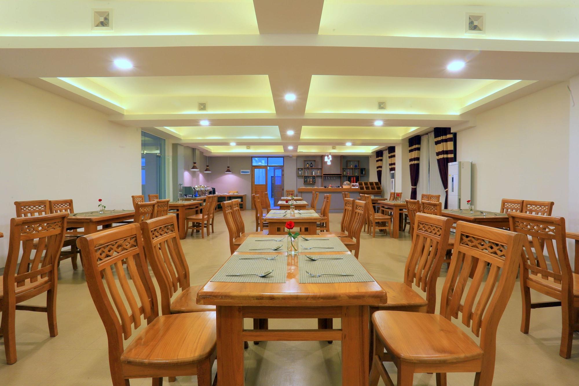 Restaurant Glorious Monywa Hotel