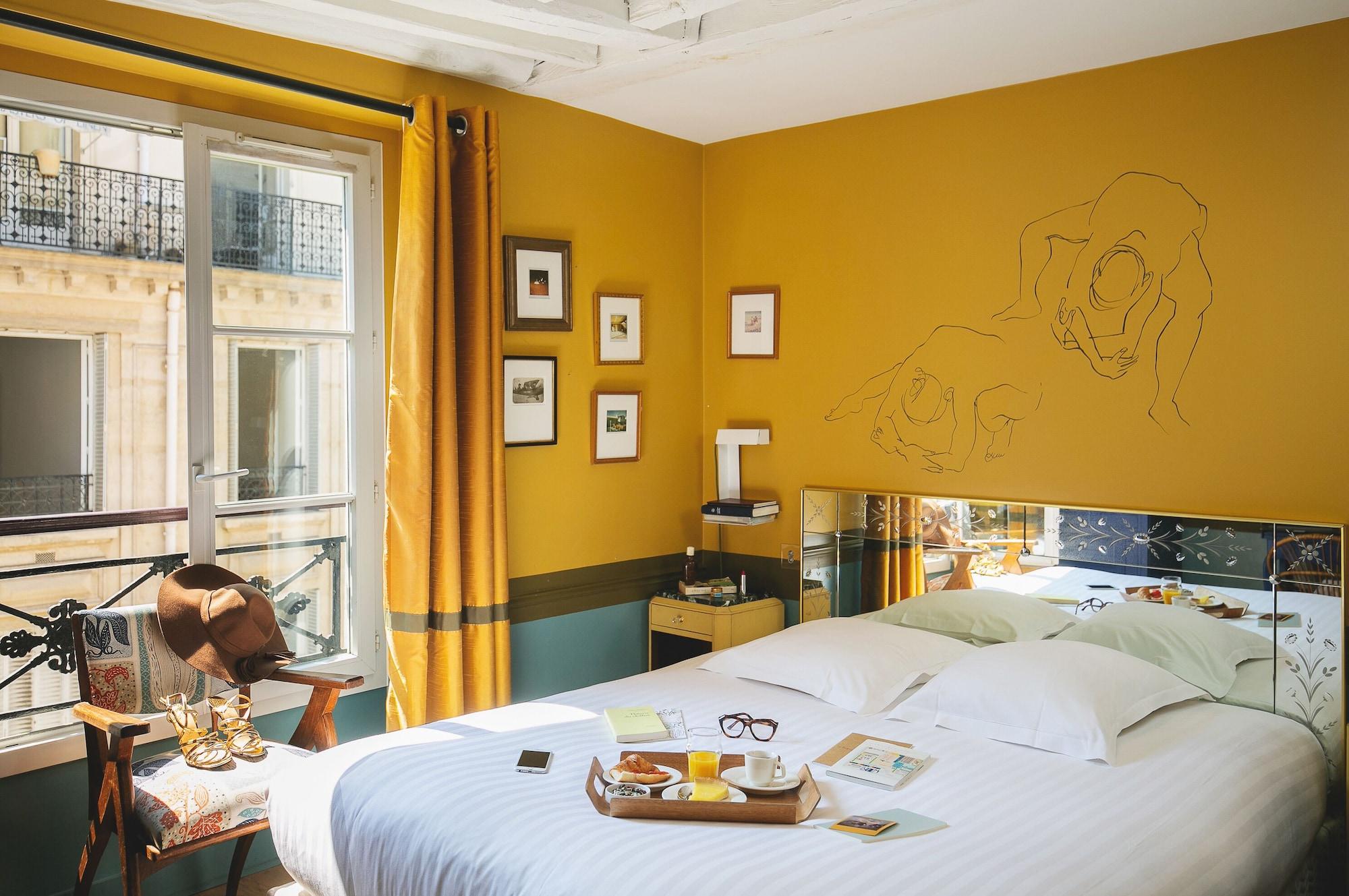 Varios Hotel Crayon