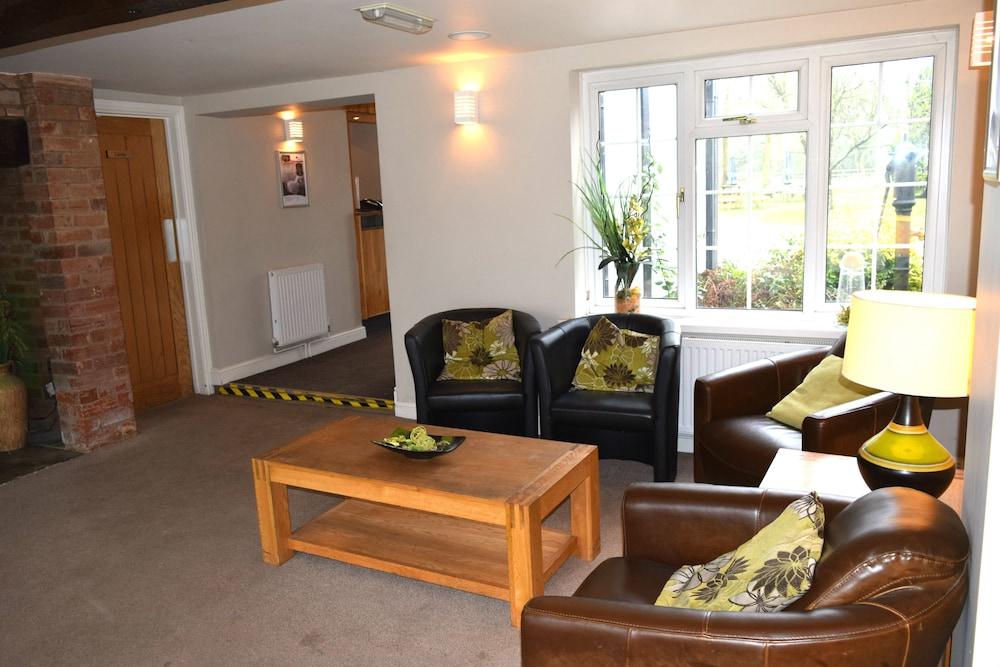 Vista Lobby The Limes Country Lodge Hotel