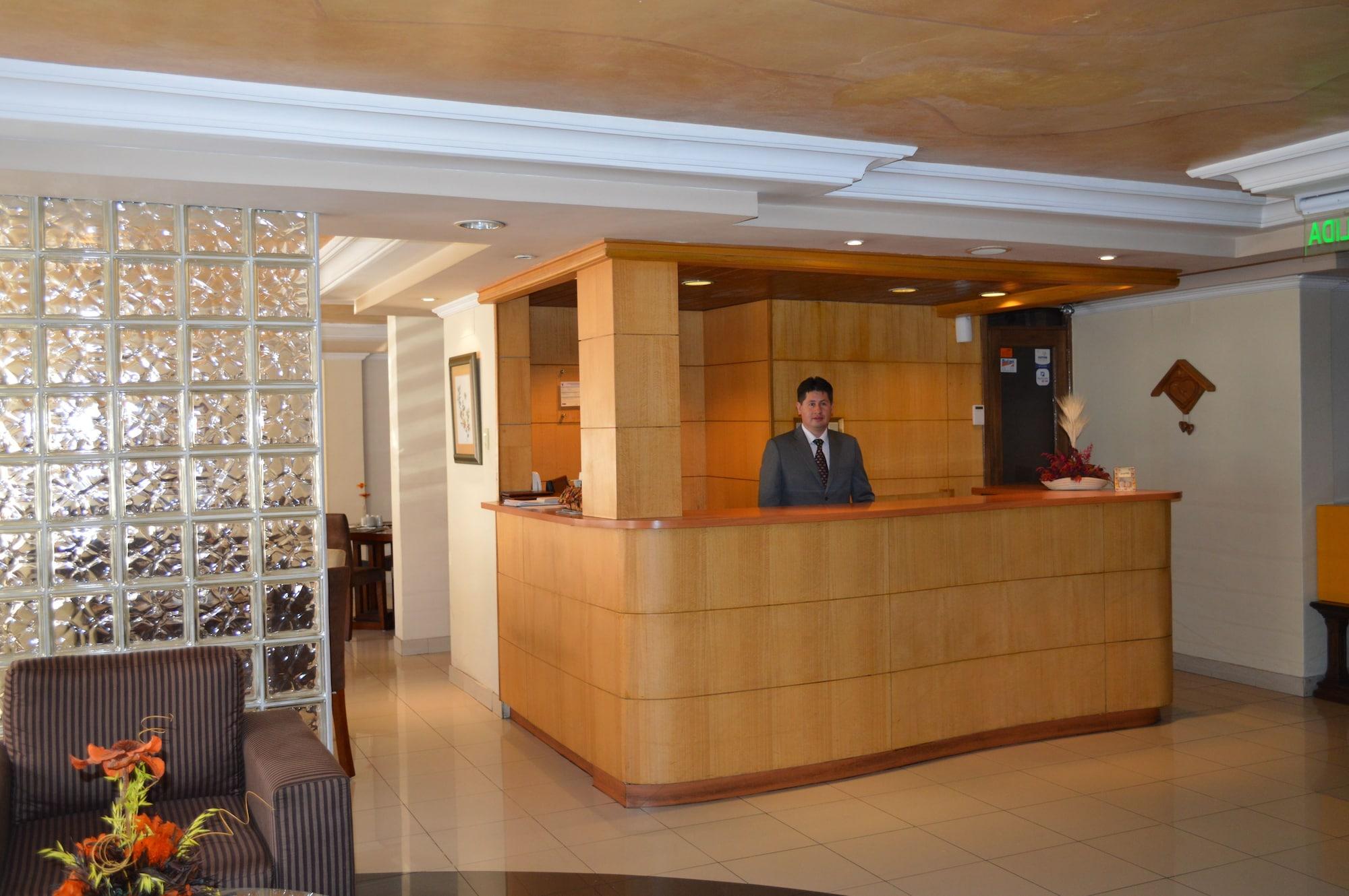 Vista Lobby La Carolina Inn