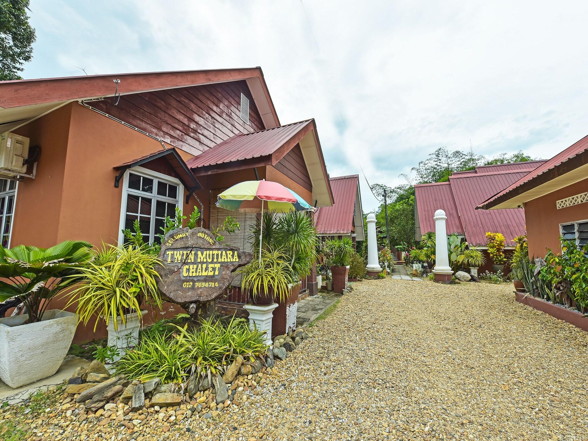 Varios OYO 90642 Twin Mutiara Chalet &Homestay
