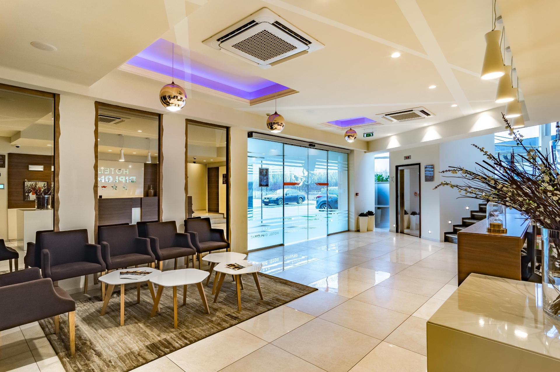 Vista Lobby Hotel Diplomat