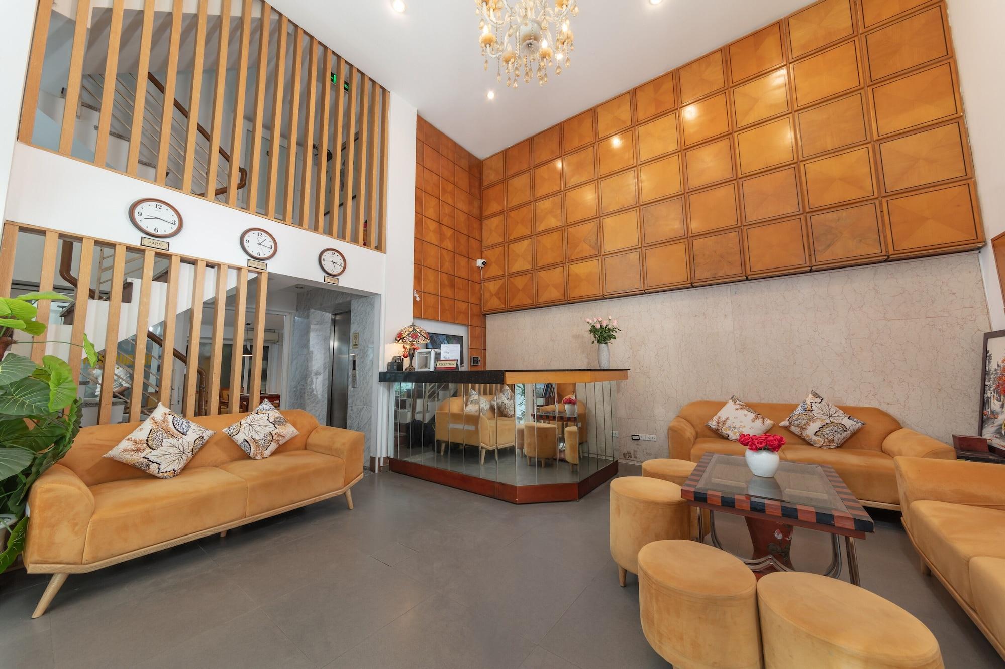 Vista Lobby Golden Sunshine Villa Hotel and Travel