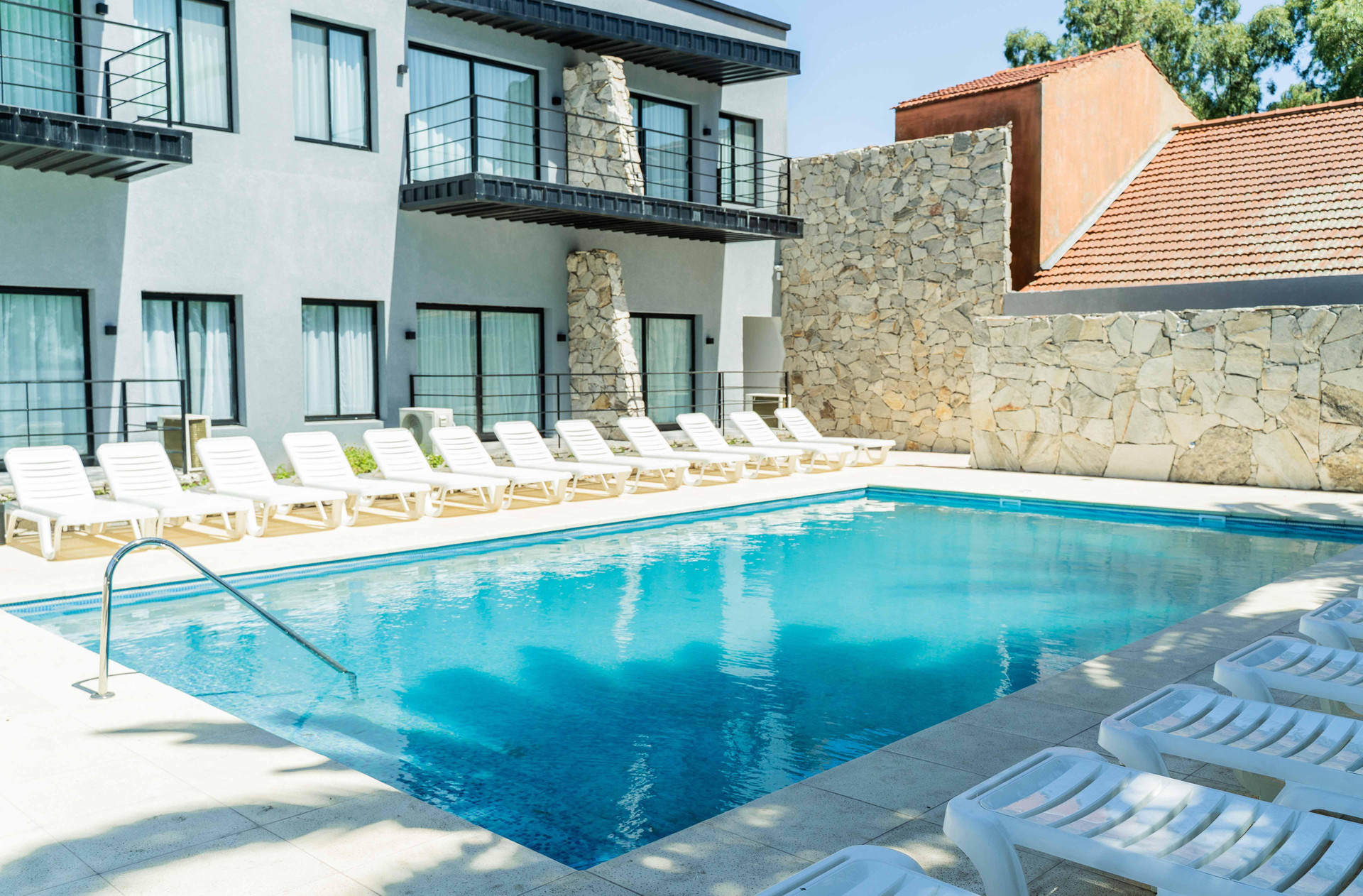 Vista Piscina Palmas de la Laguna by Posada Suiza
