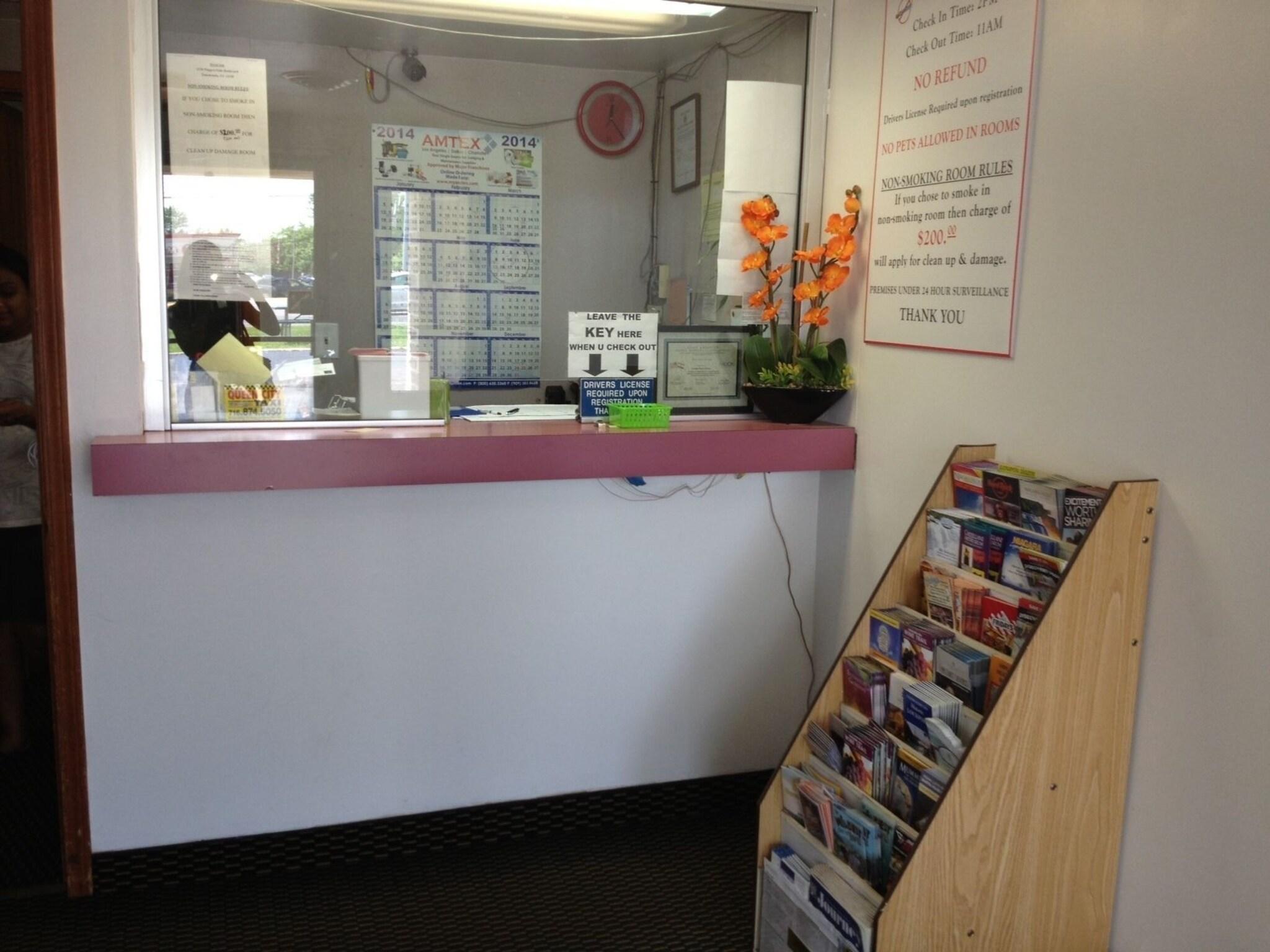 Vista Lobby Royal Inn