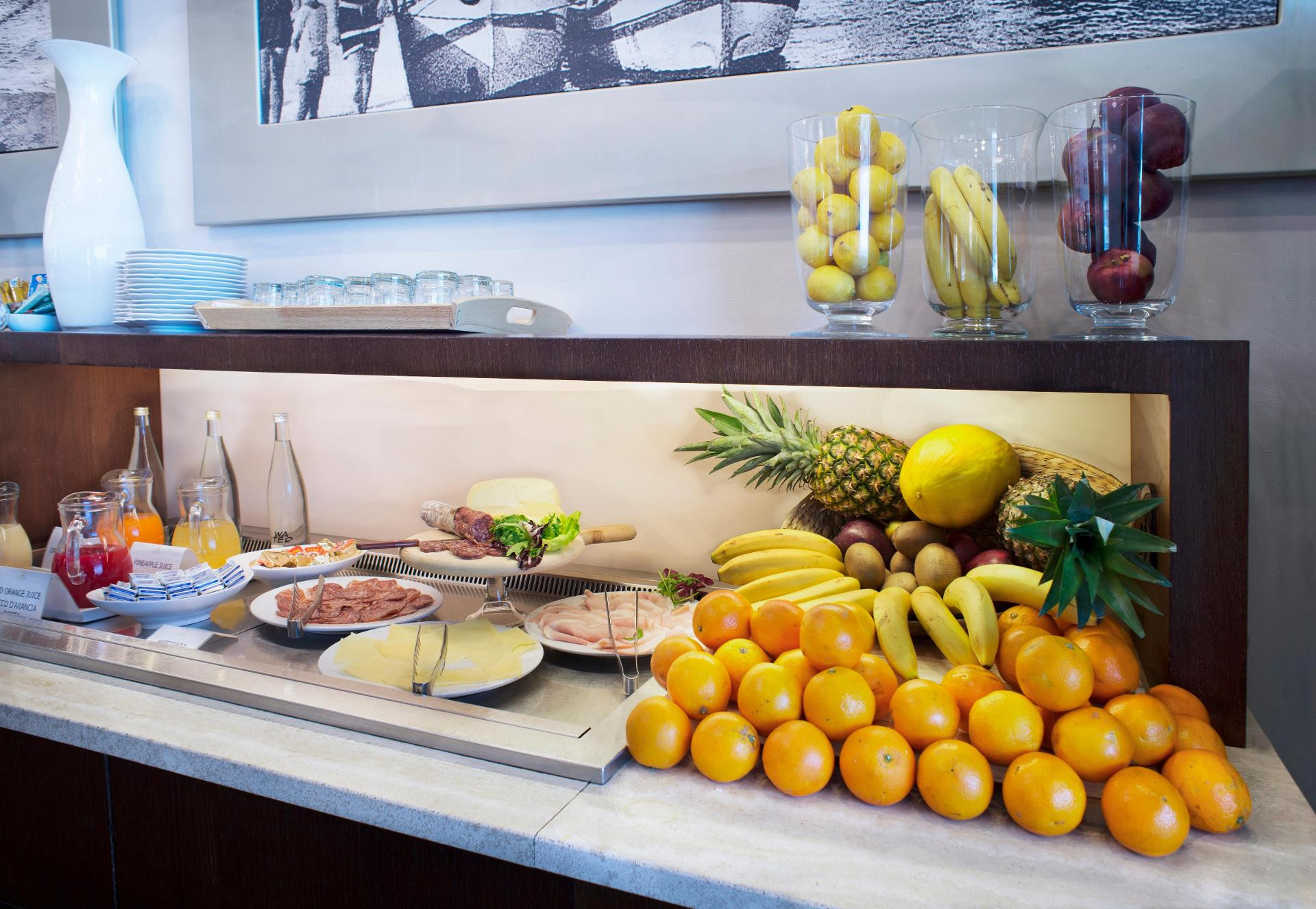 Restaurant Select Suites & Spa