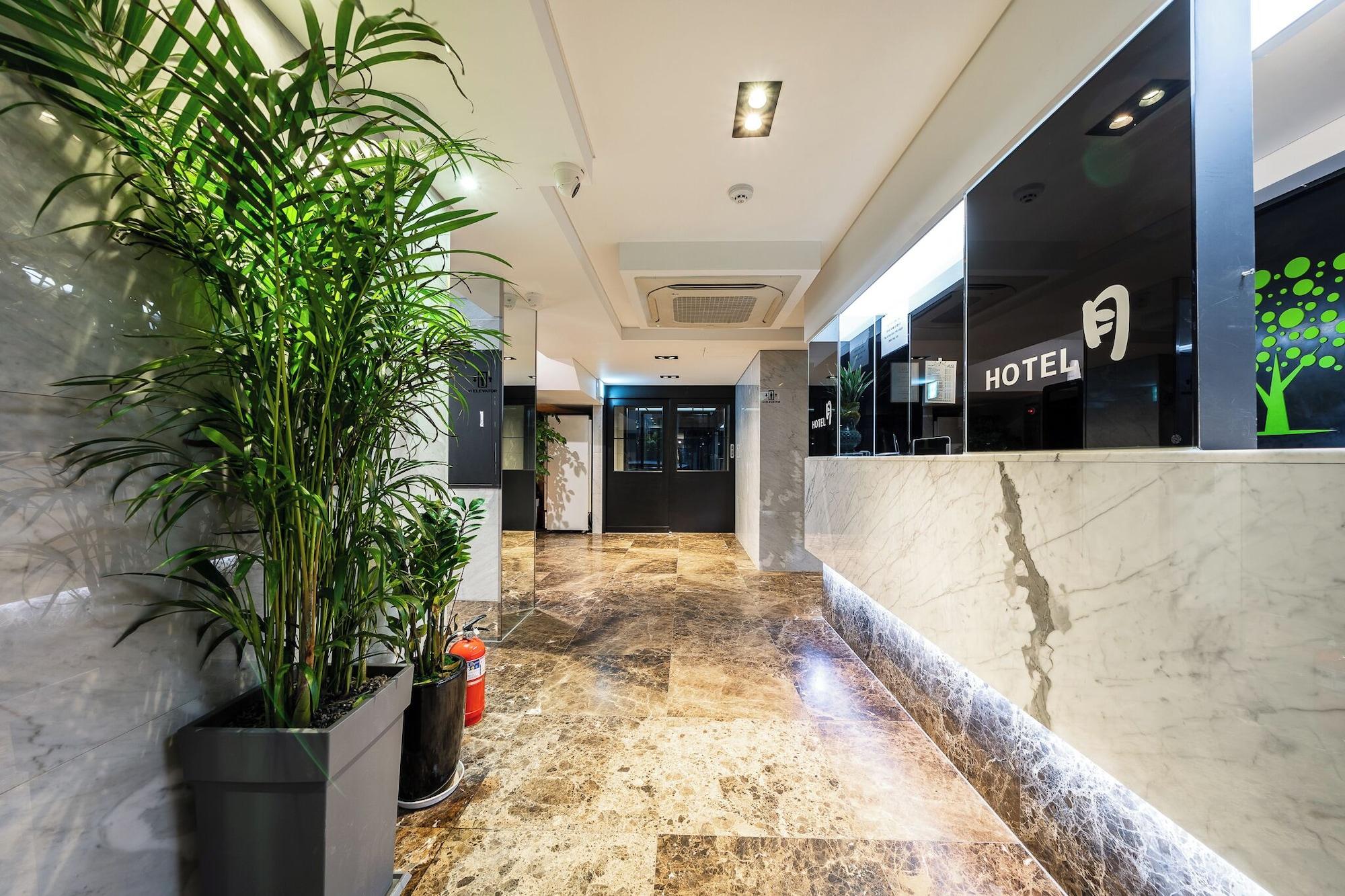 Vista Lobby Shinchon Wol Hotel