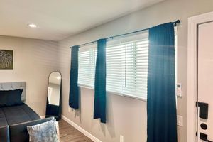 Renta temporal - Cozy Downtown Buffalo Bayou Studio! Free WiFi!