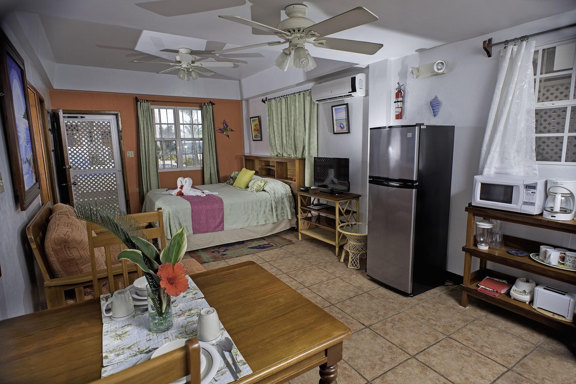 Varios Miramar Apartments