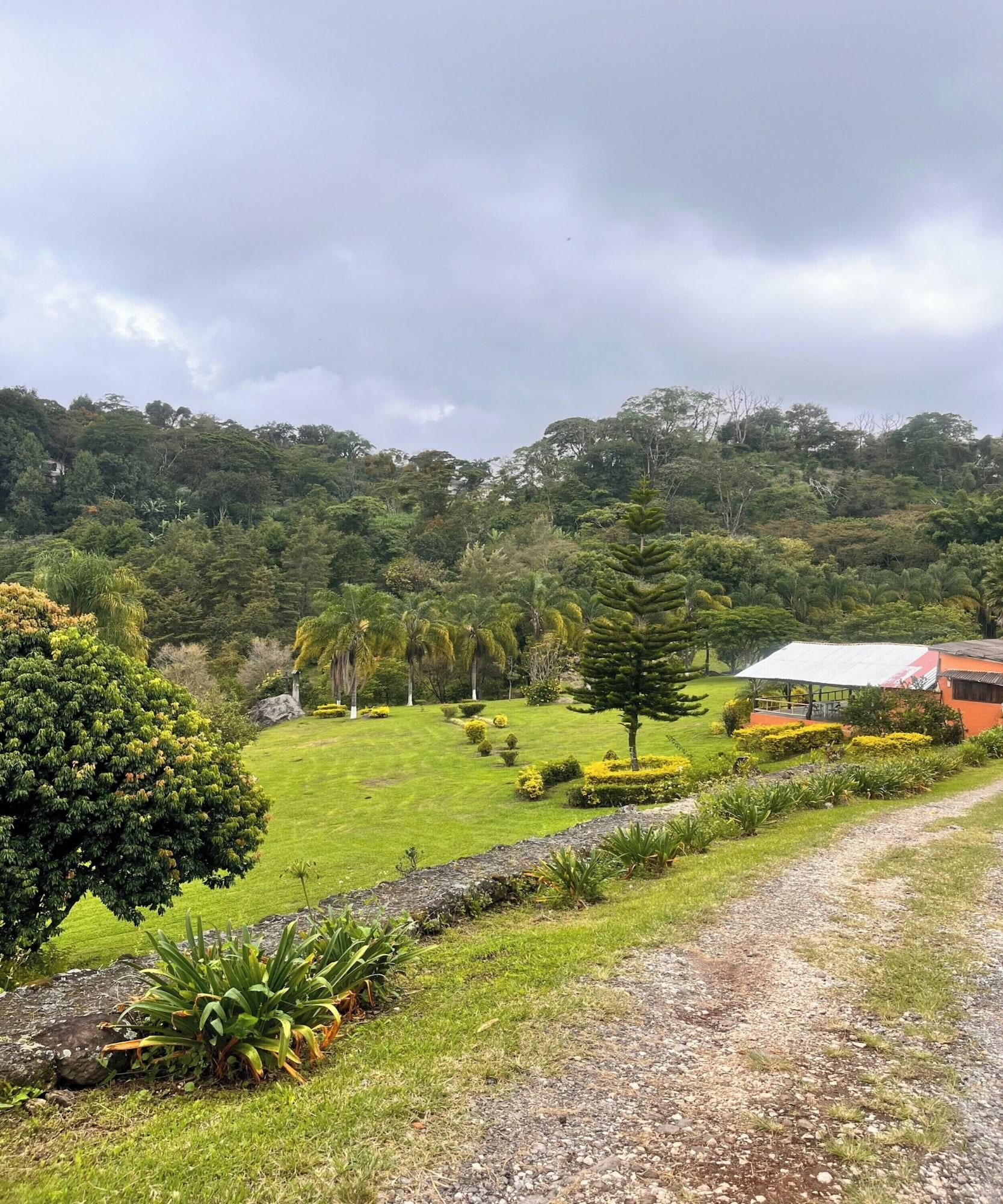 Vista Exterior OYO Hotel Rincon De Texolo