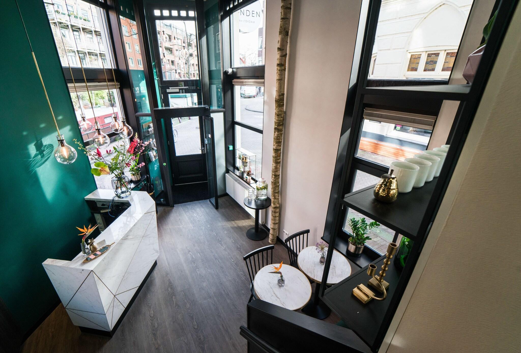 Vista Lobby Linden Hotel