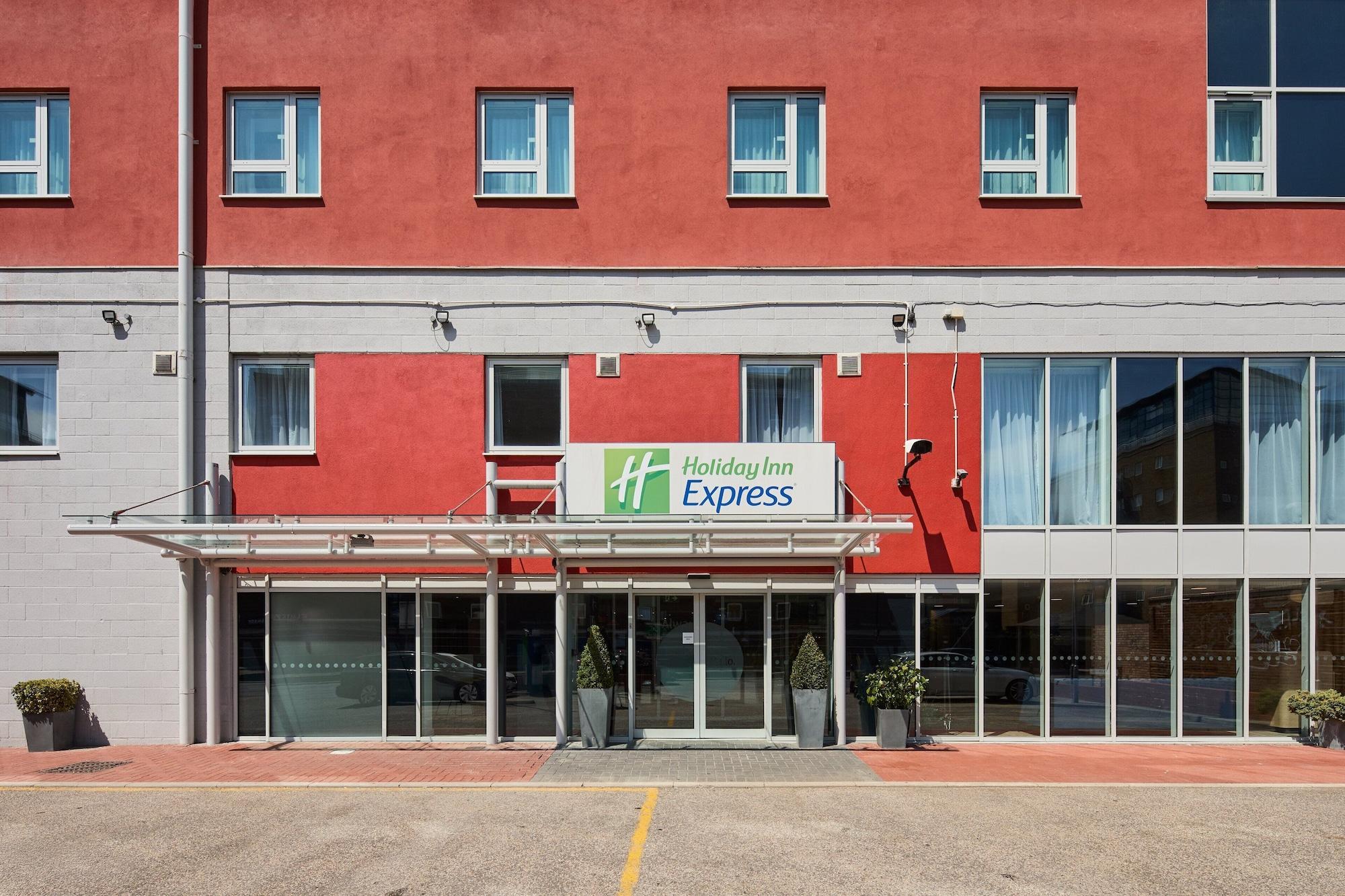 Vista Exterior Holiday Inn Express London - Limehouse by IHG