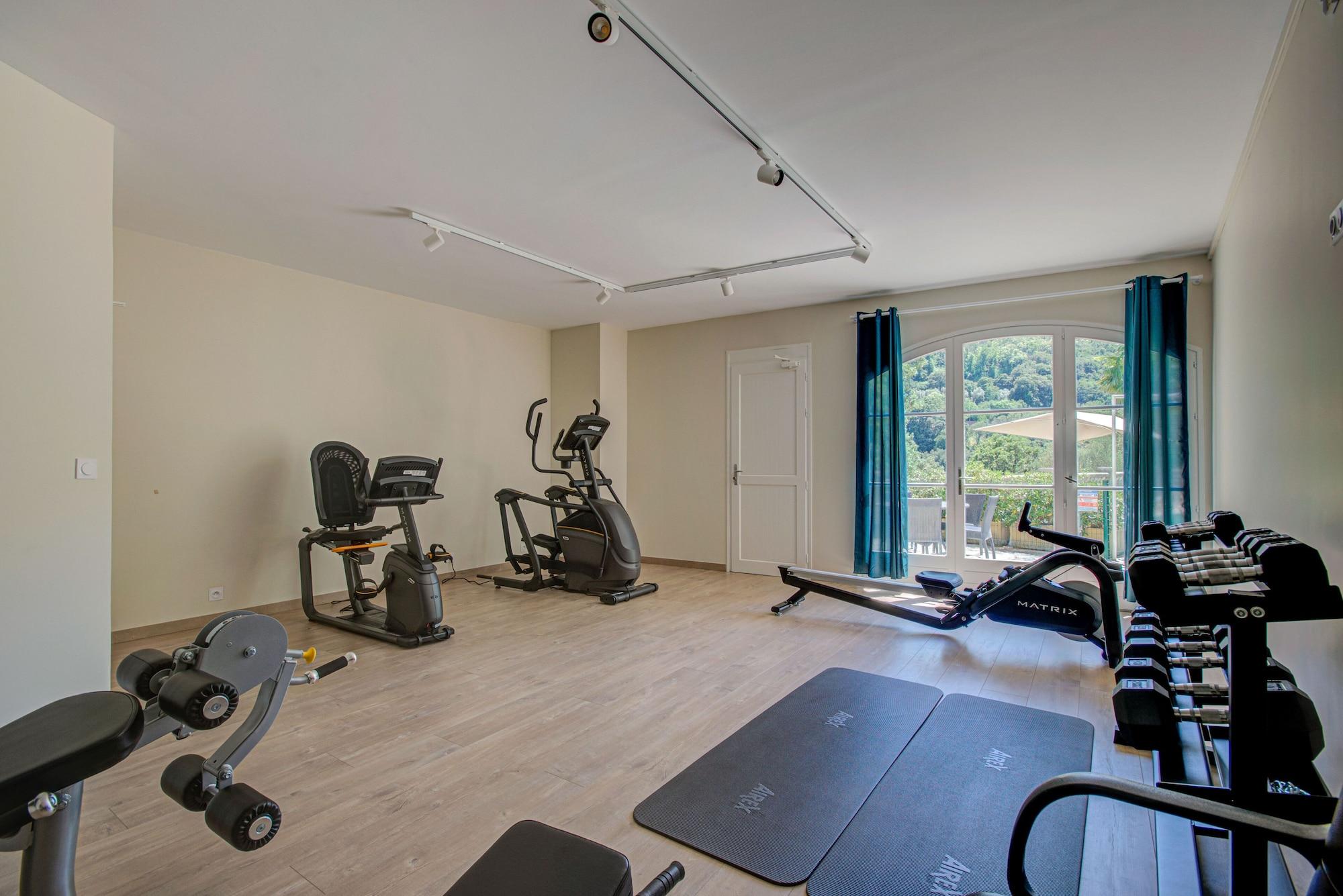 Gimnasio Hotel Restaurant La Corniche