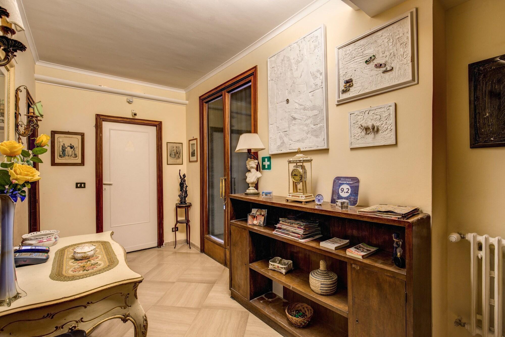Vista Lobby B&B Piramide Terrace