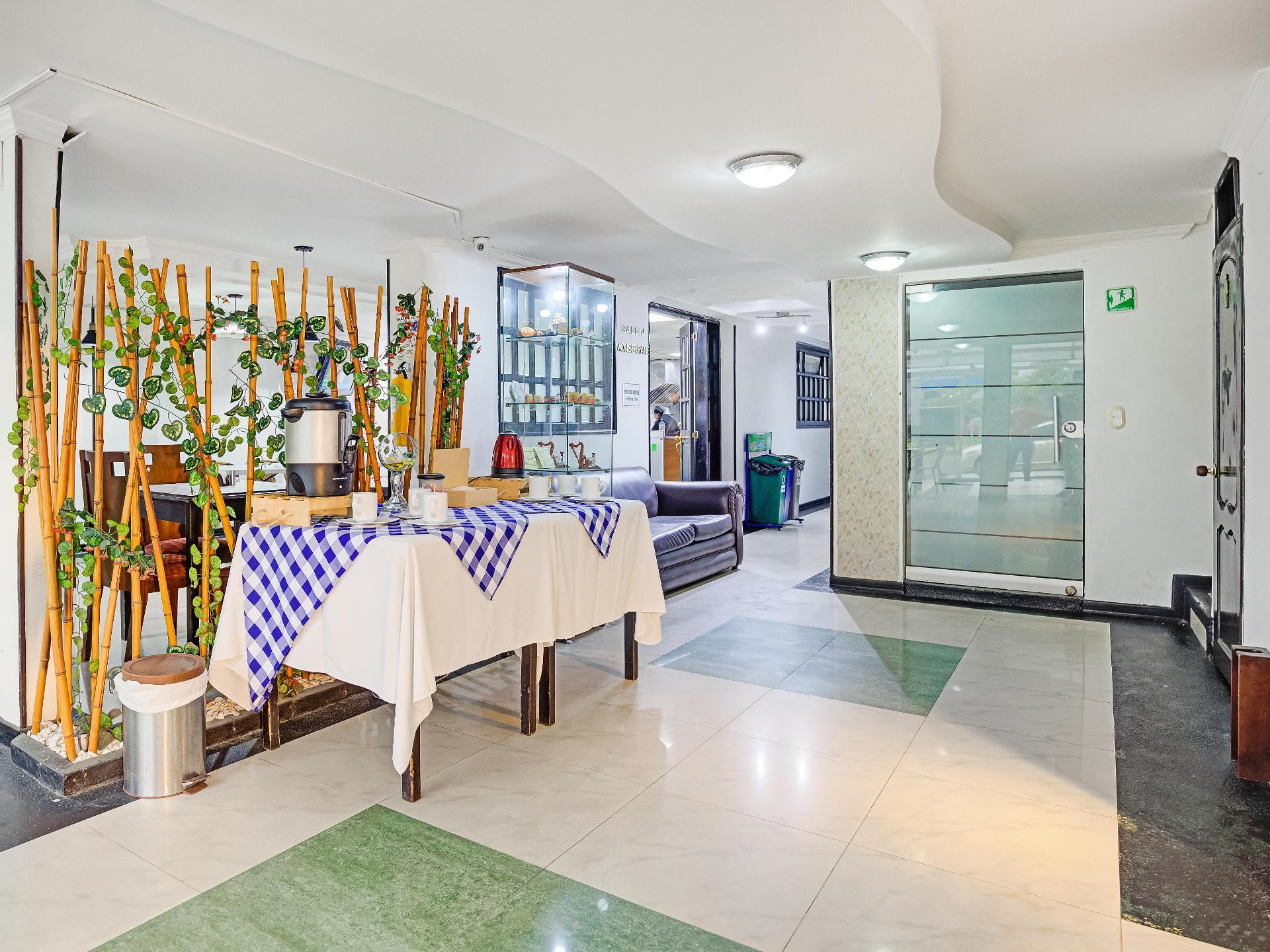 Hotel Hotel Ferrovial Corferías