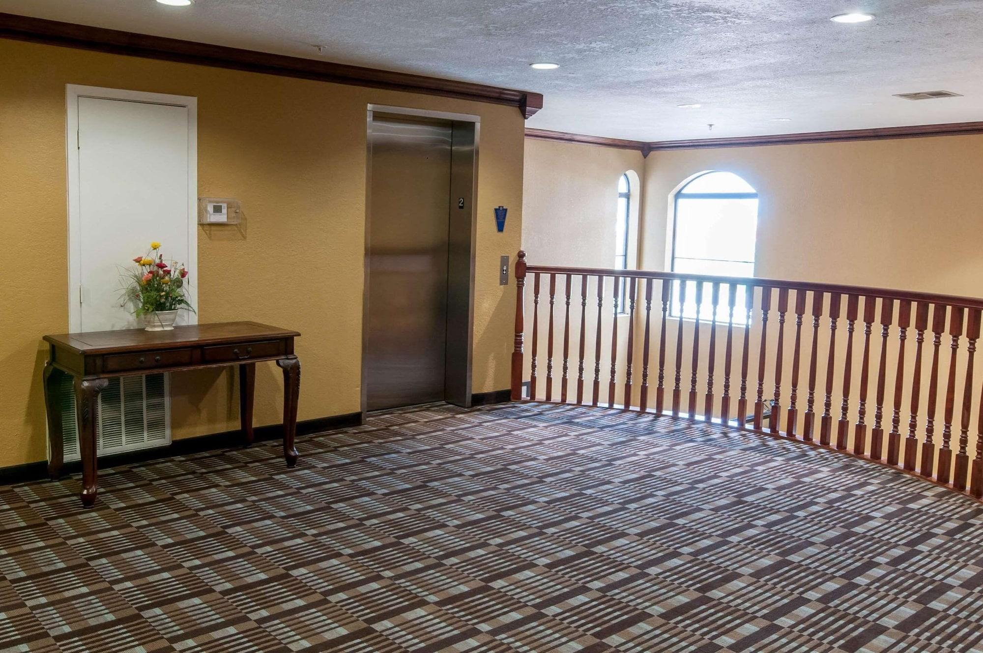 Vista Lobby Comfort Inn North Conroe