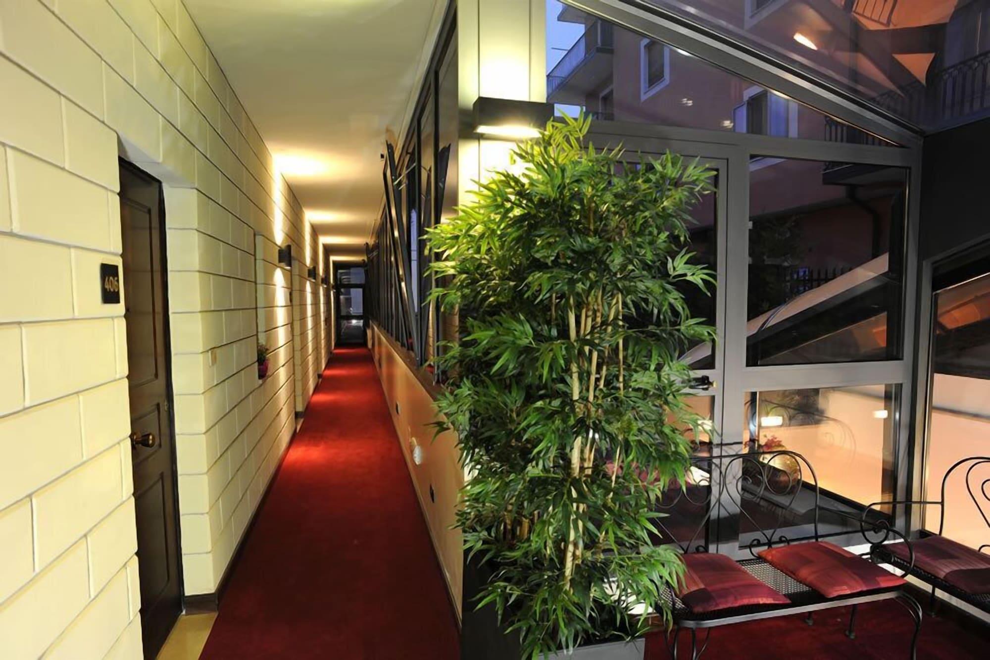 Varios Villa Santa Croce