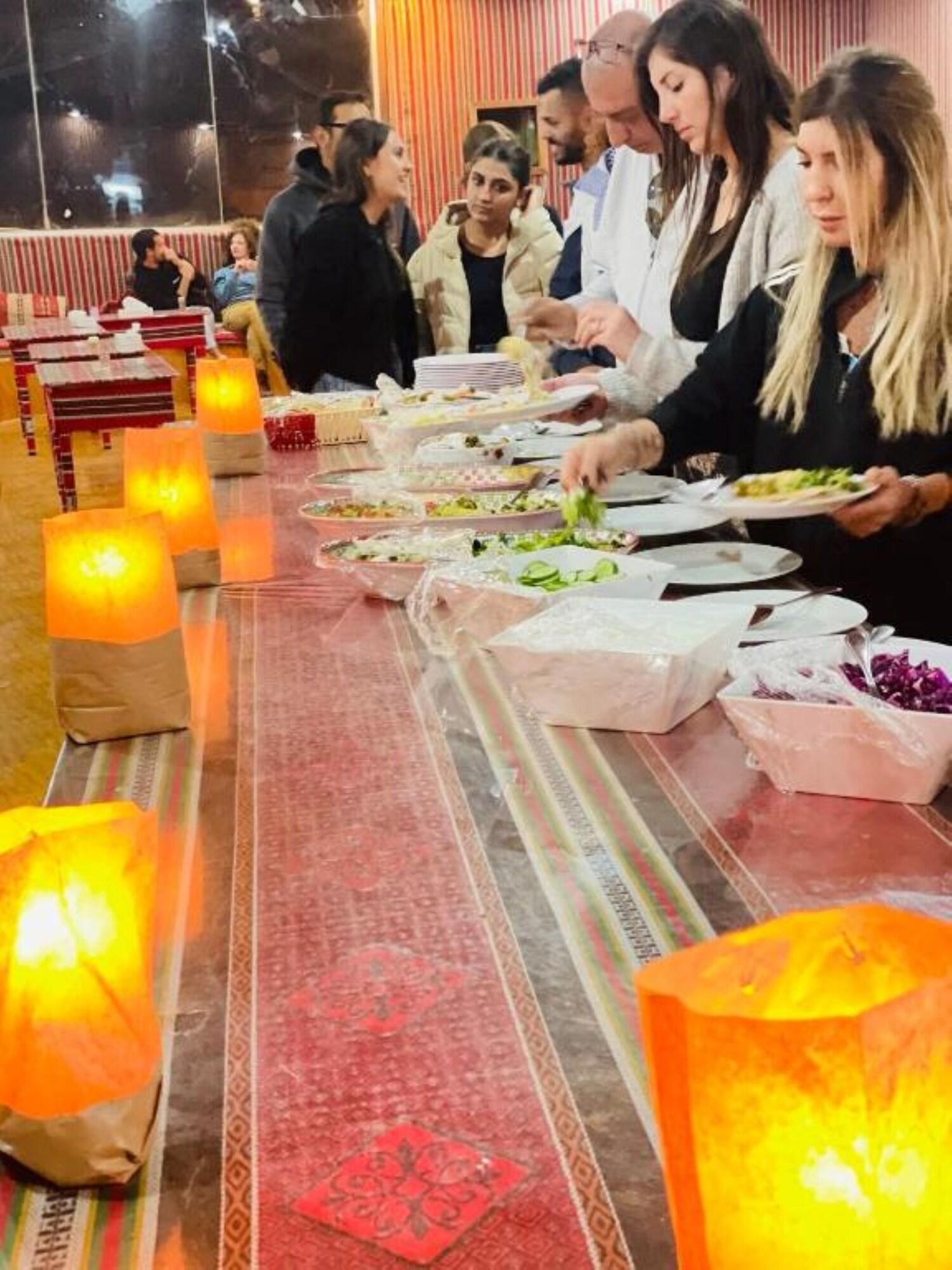 Restaurant Moon light Camp