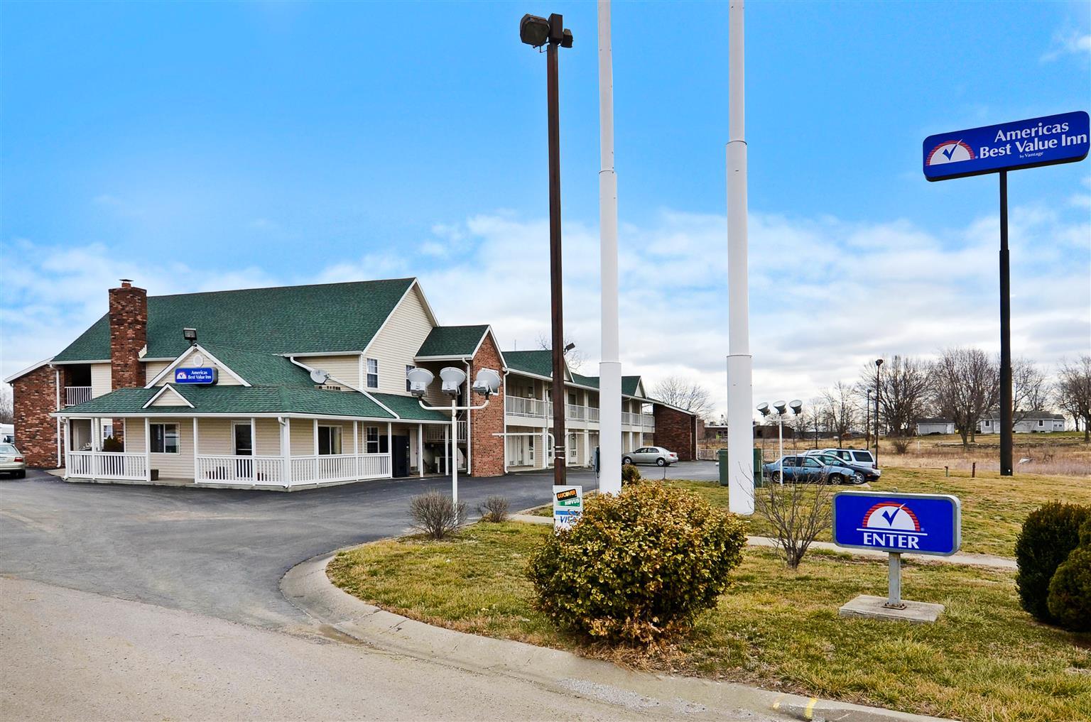 Varios Americas Best Value Inn Grain Valley at I-70