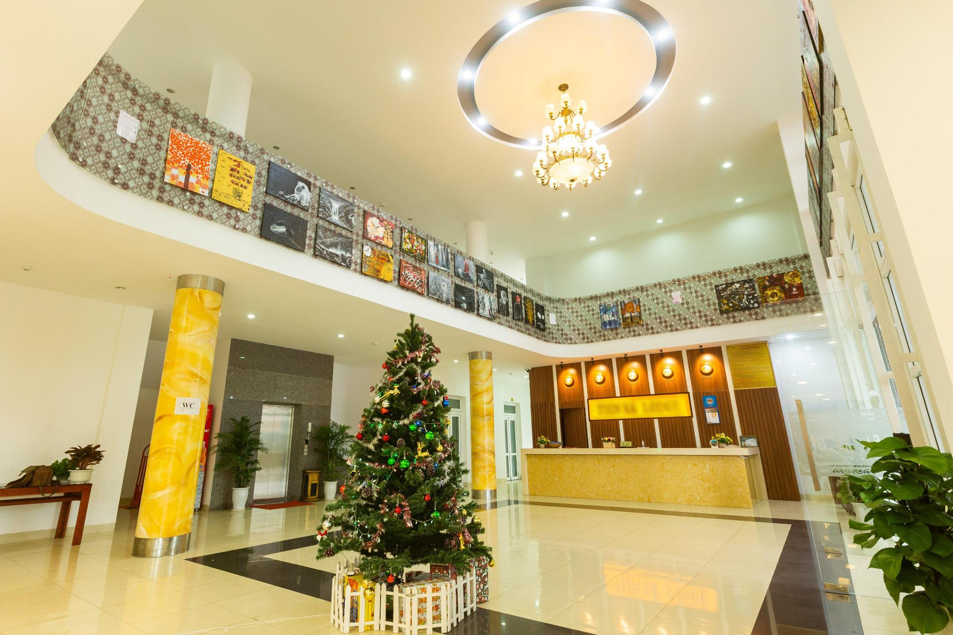 Vista Lobby Navy Hotel Danang