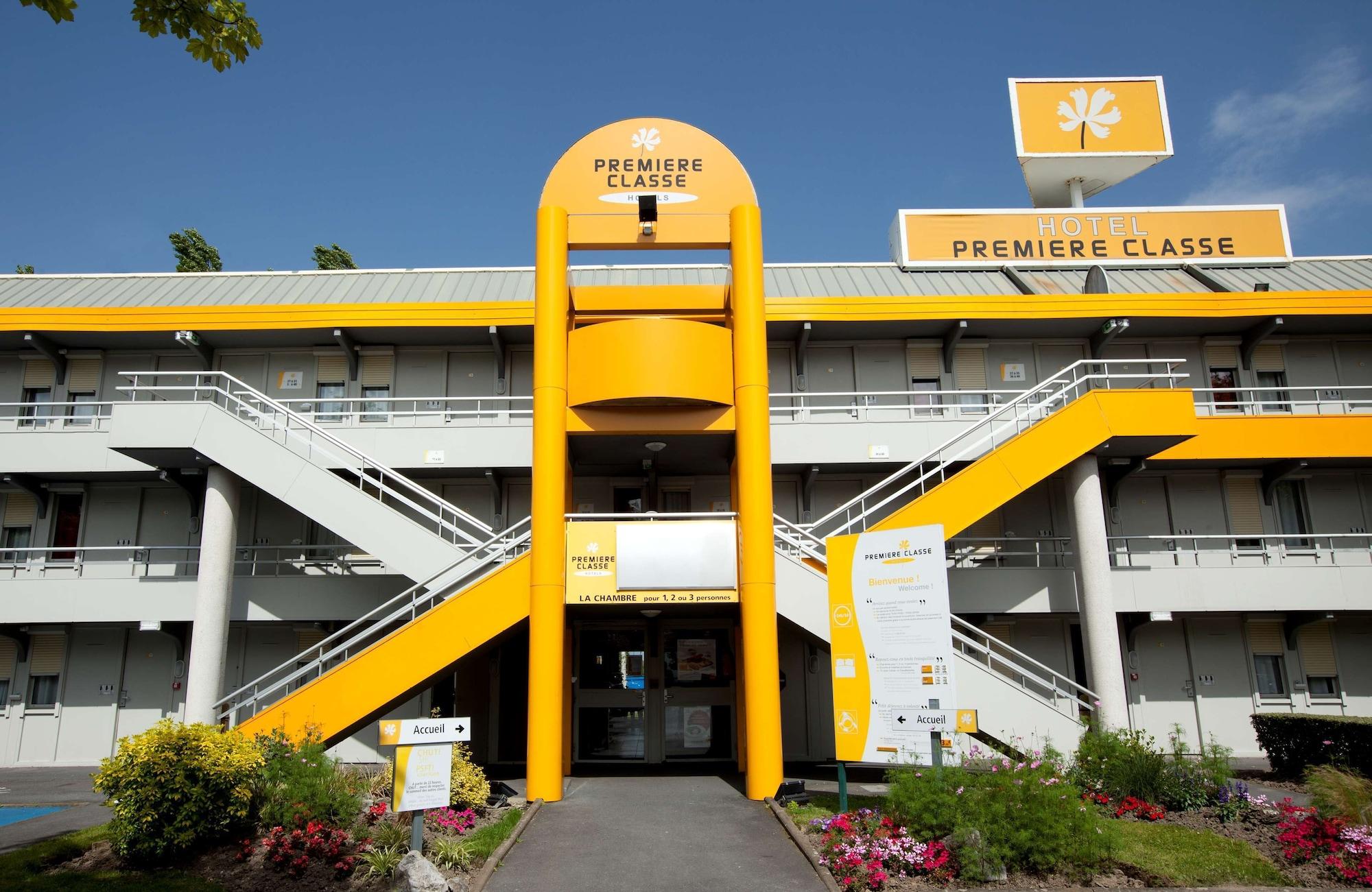Vista Exterior Première Classe Versailles - St Cyr l'Ecole