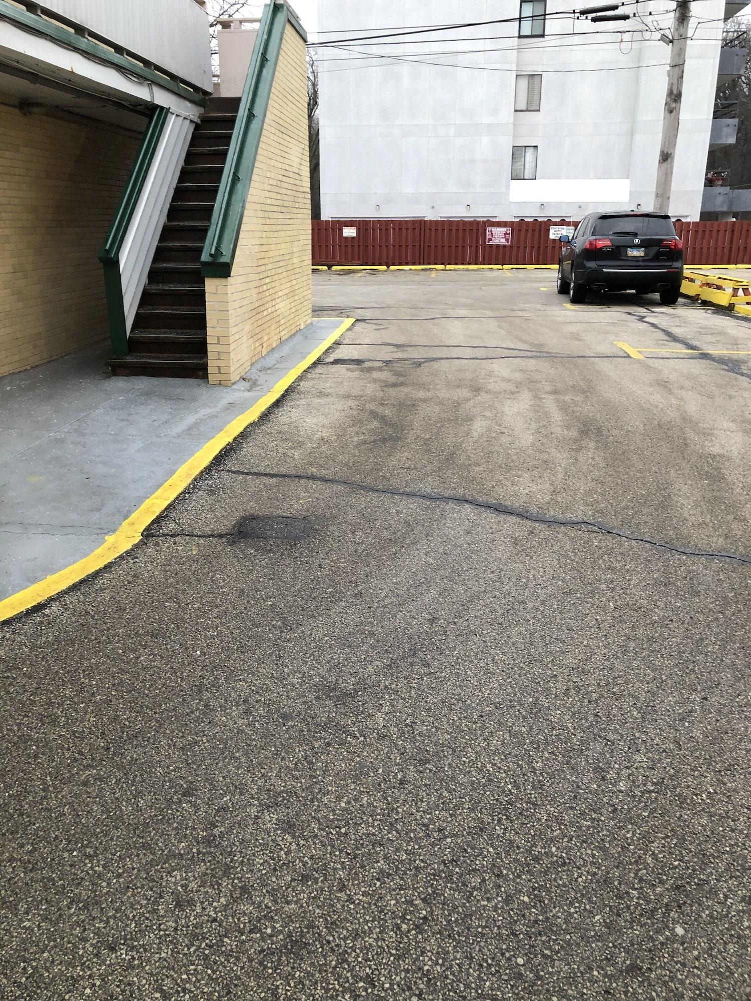Vista Lobby Motel Edgebrook Chicago North Shore by OYO