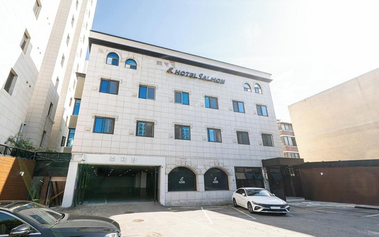 Vista Exterior Sangbong Jungnang Salmon