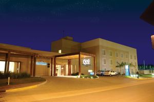Alojamiento - Howard Johnson by Wyndham Rio Cuarto Casino