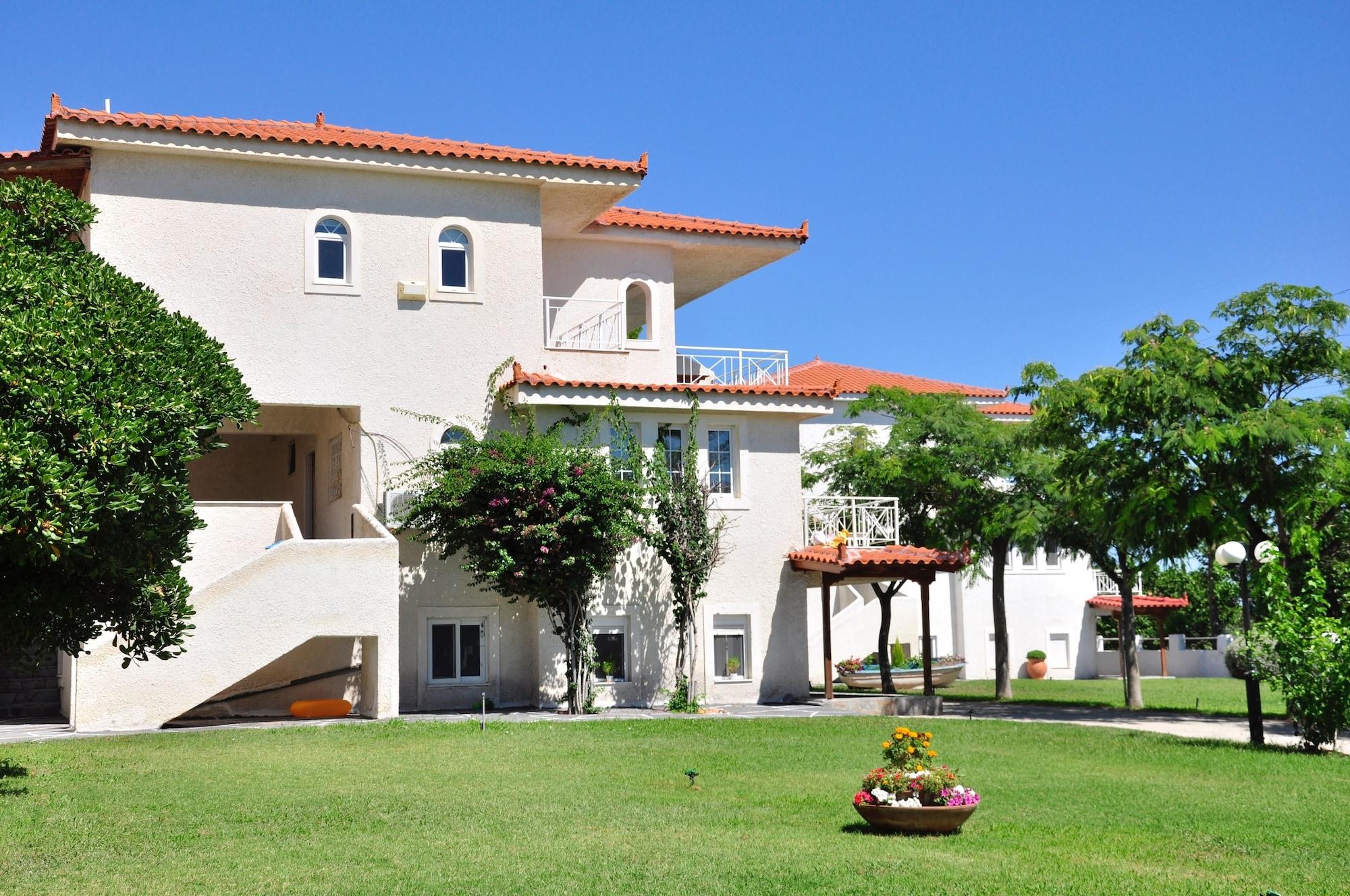 Varios Phoenix Beachside Condos